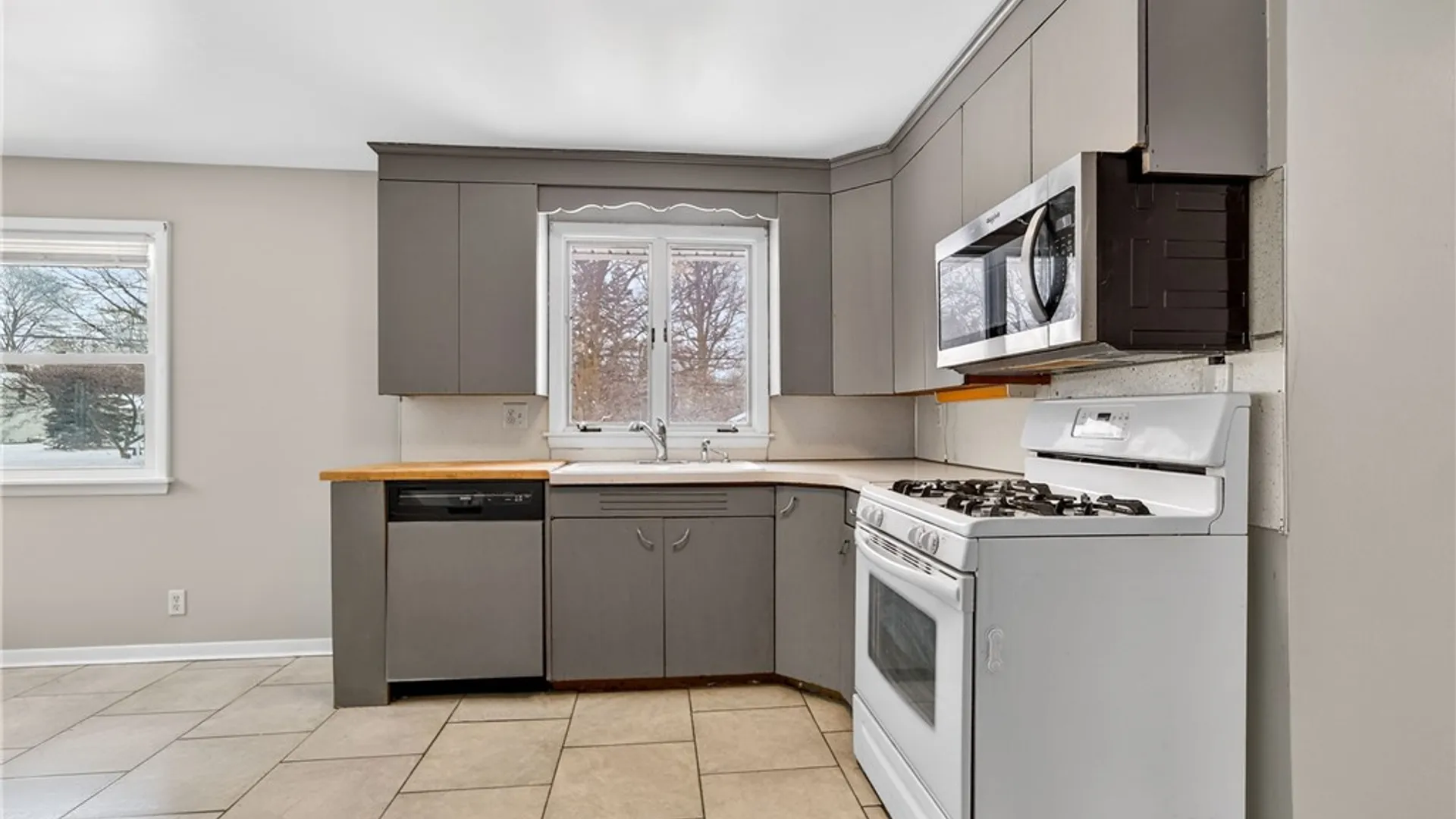 Property at 3040 Union Street, Ogden, NY 14624 11