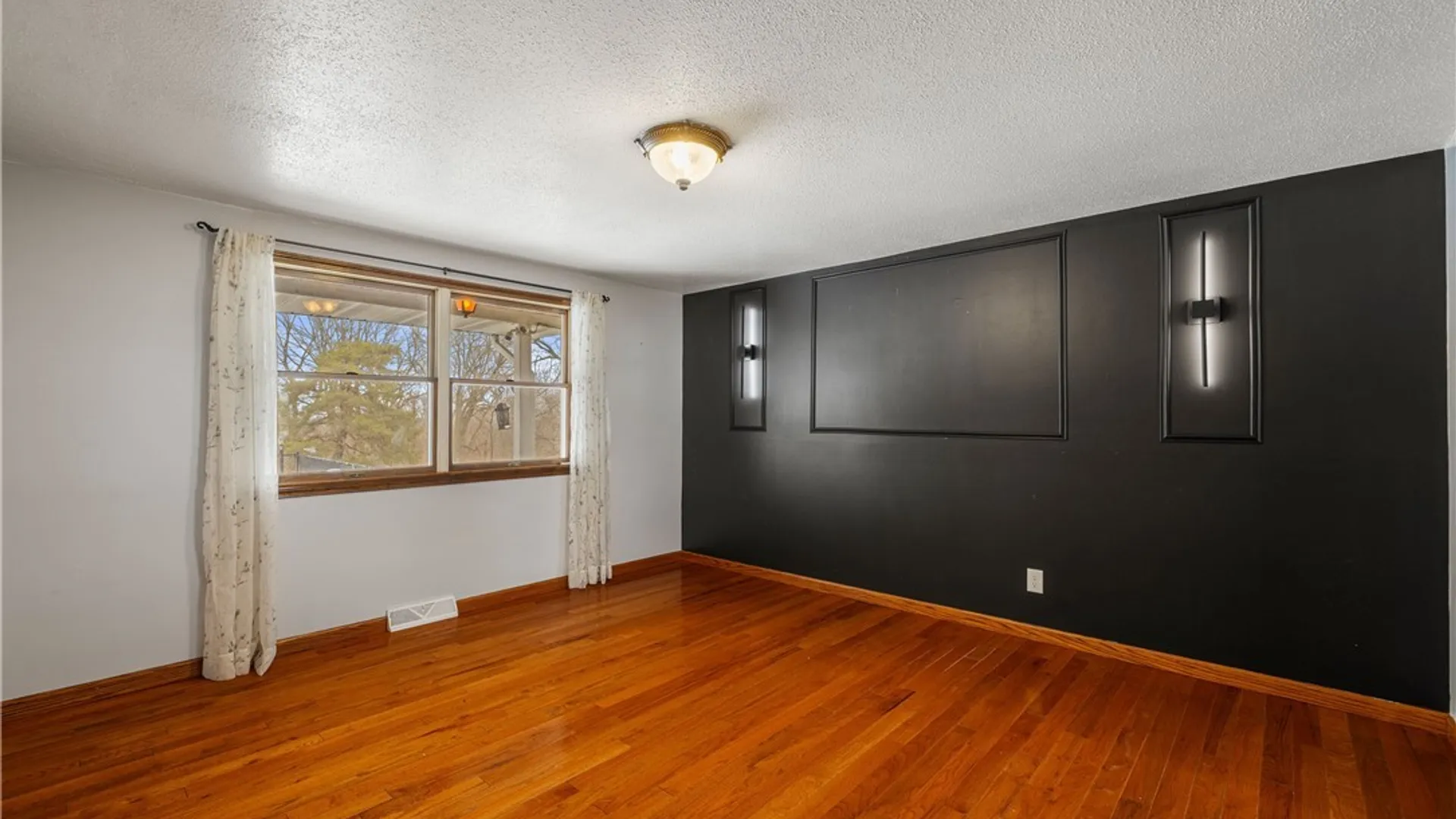 Property at 1043 Ridge Road, Lewiston, NY 14092 13