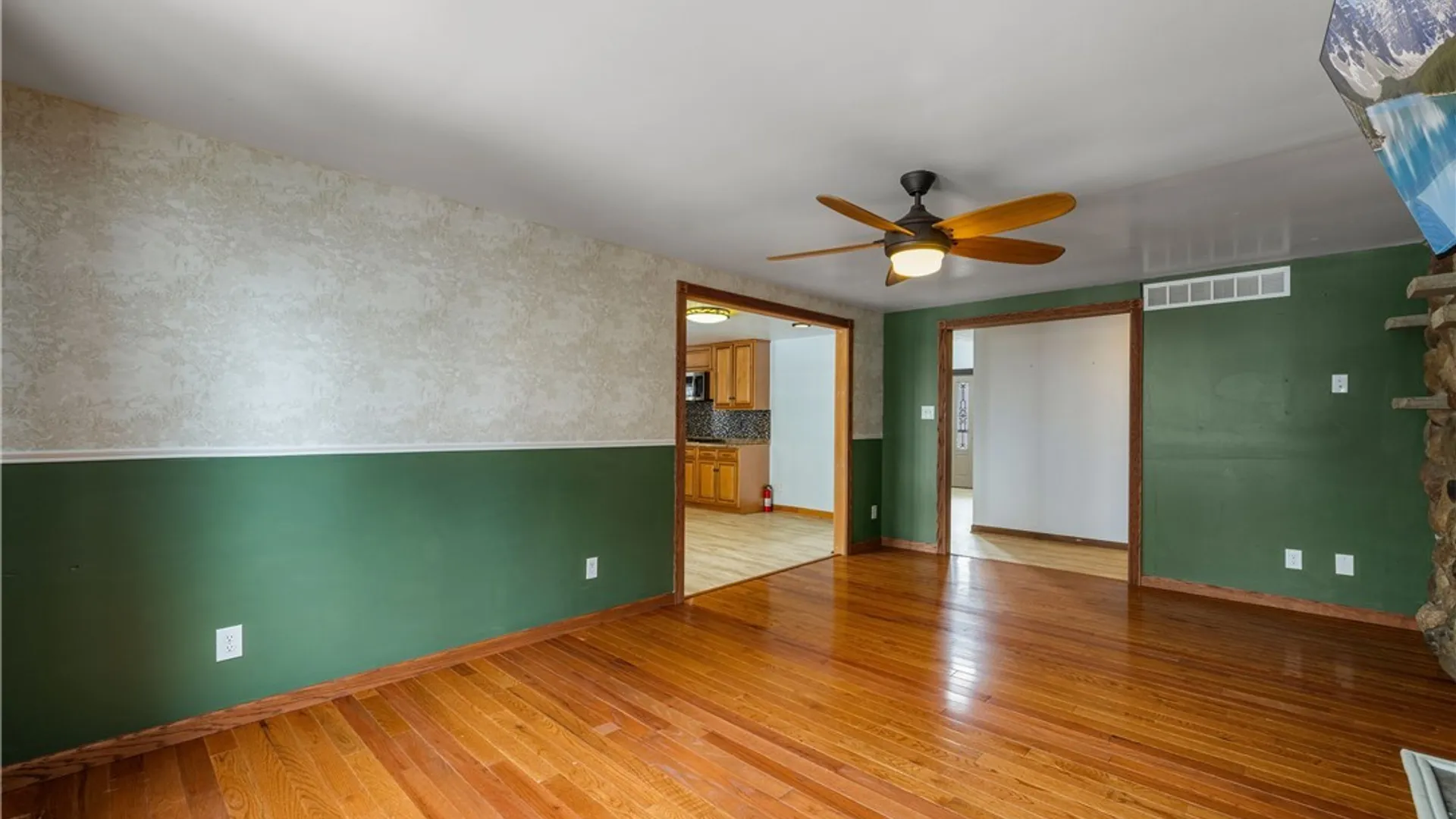 Property at 1043 Ridge Road, Lewiston, NY 14092 21