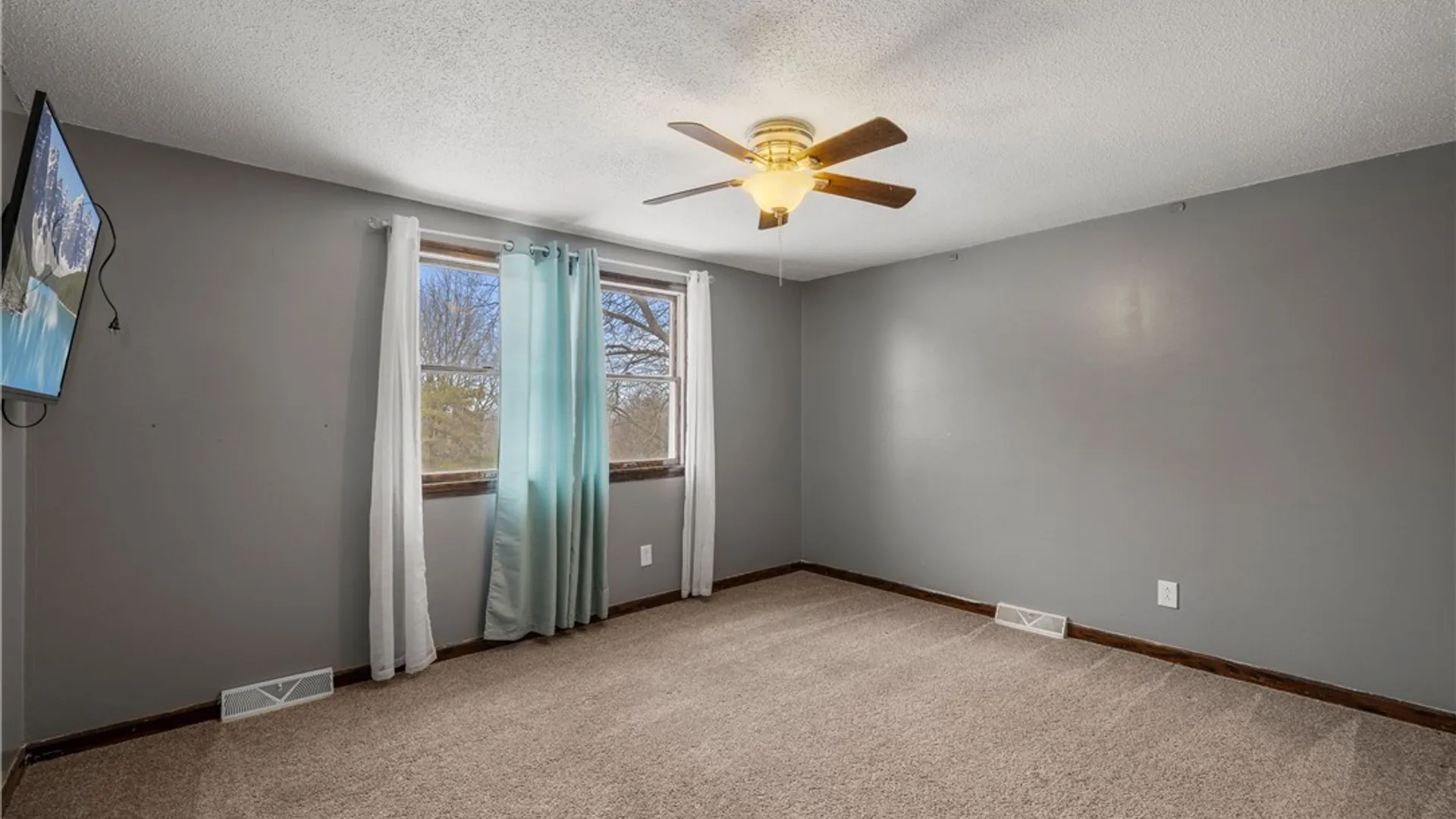 Property at 1043 Ridge Road, Lewiston, NY 14092 23