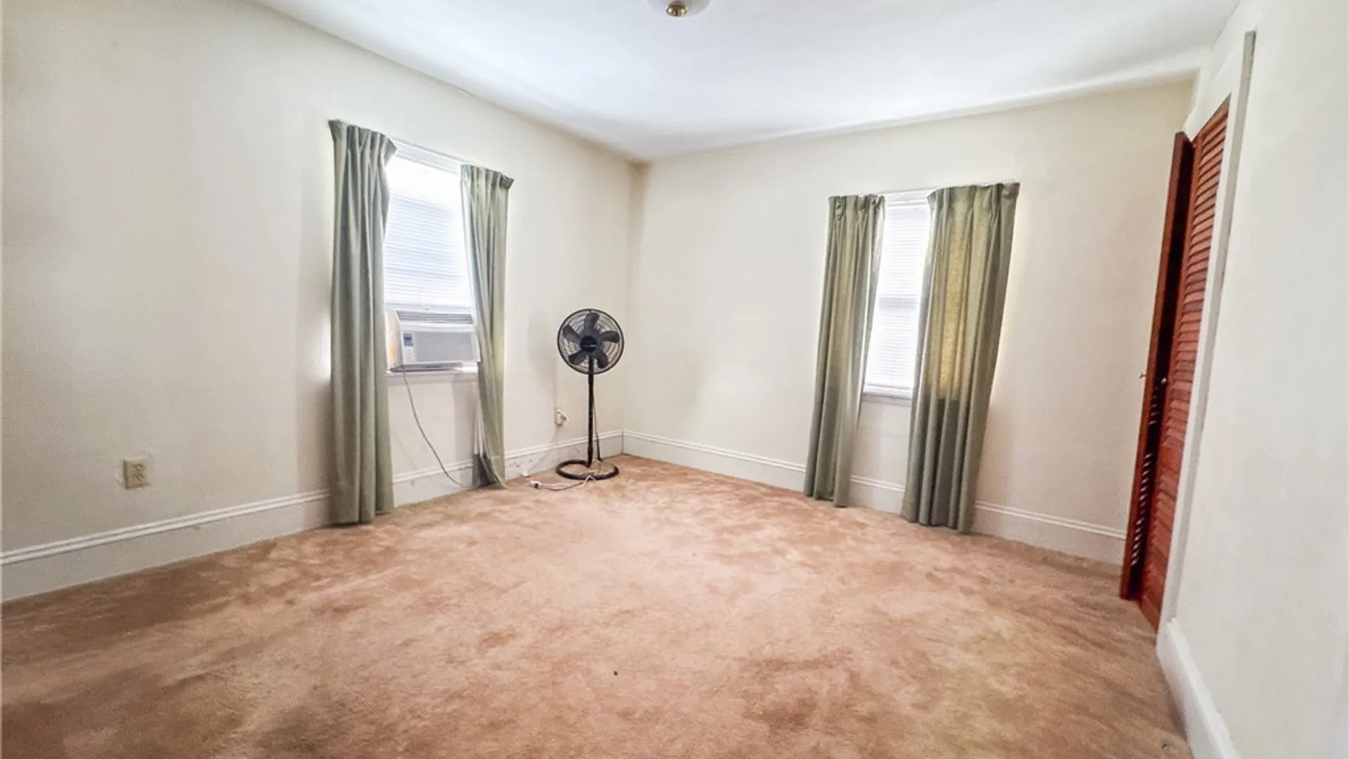 Property at 130 Park Place, Auburn, NY 13021 14