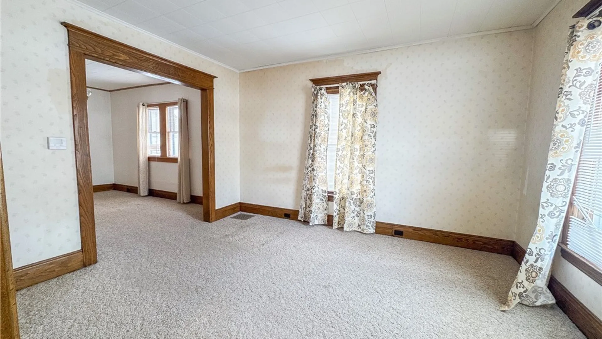 Property at 130 Park Place, Auburn, NY 13021 5