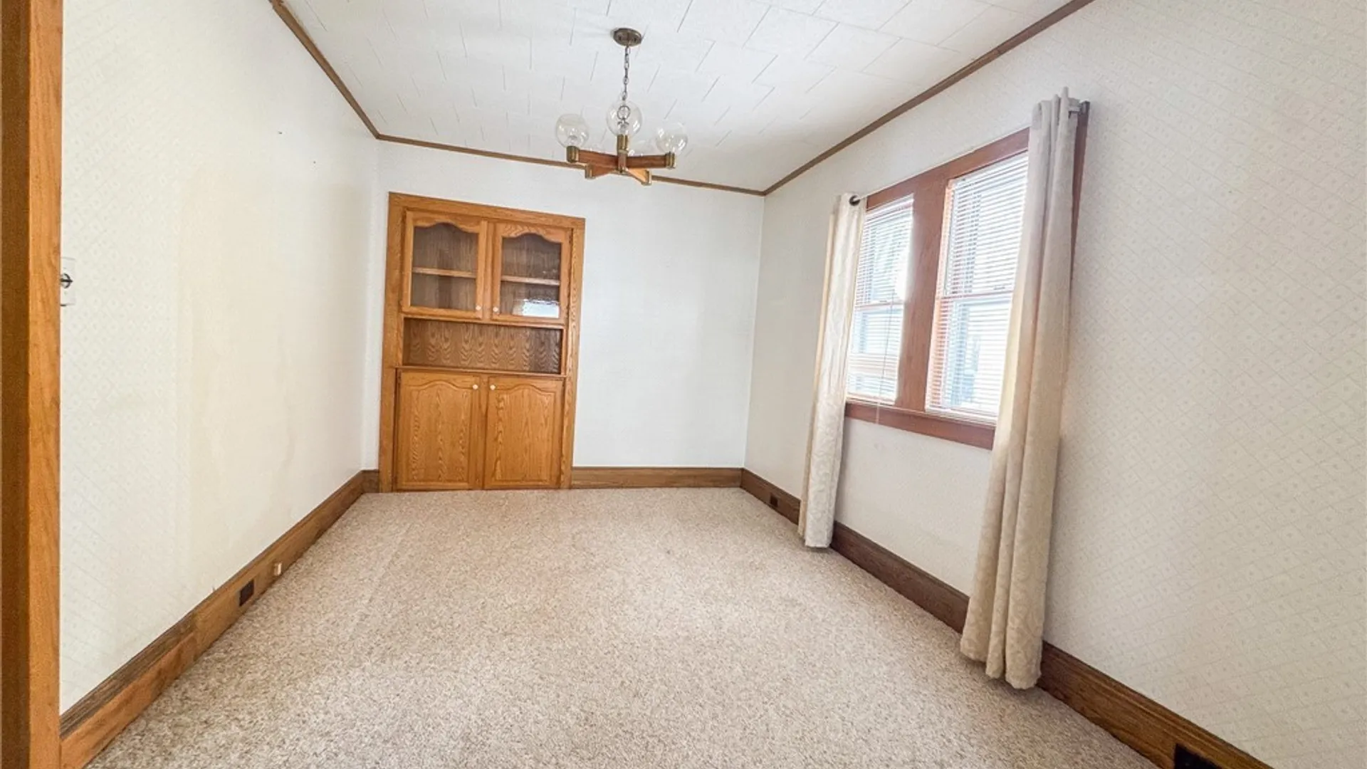 Property at 130 Park Place, Auburn, NY 13021 7