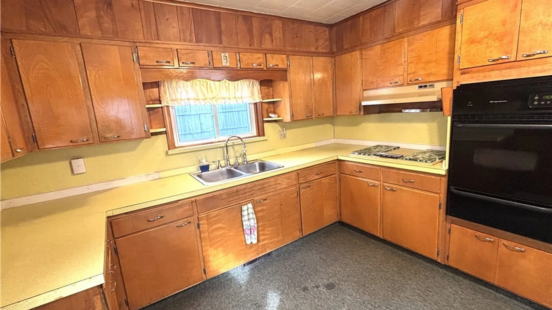 Property at 15 Franklin Street, Jamestown, NY 14701 4