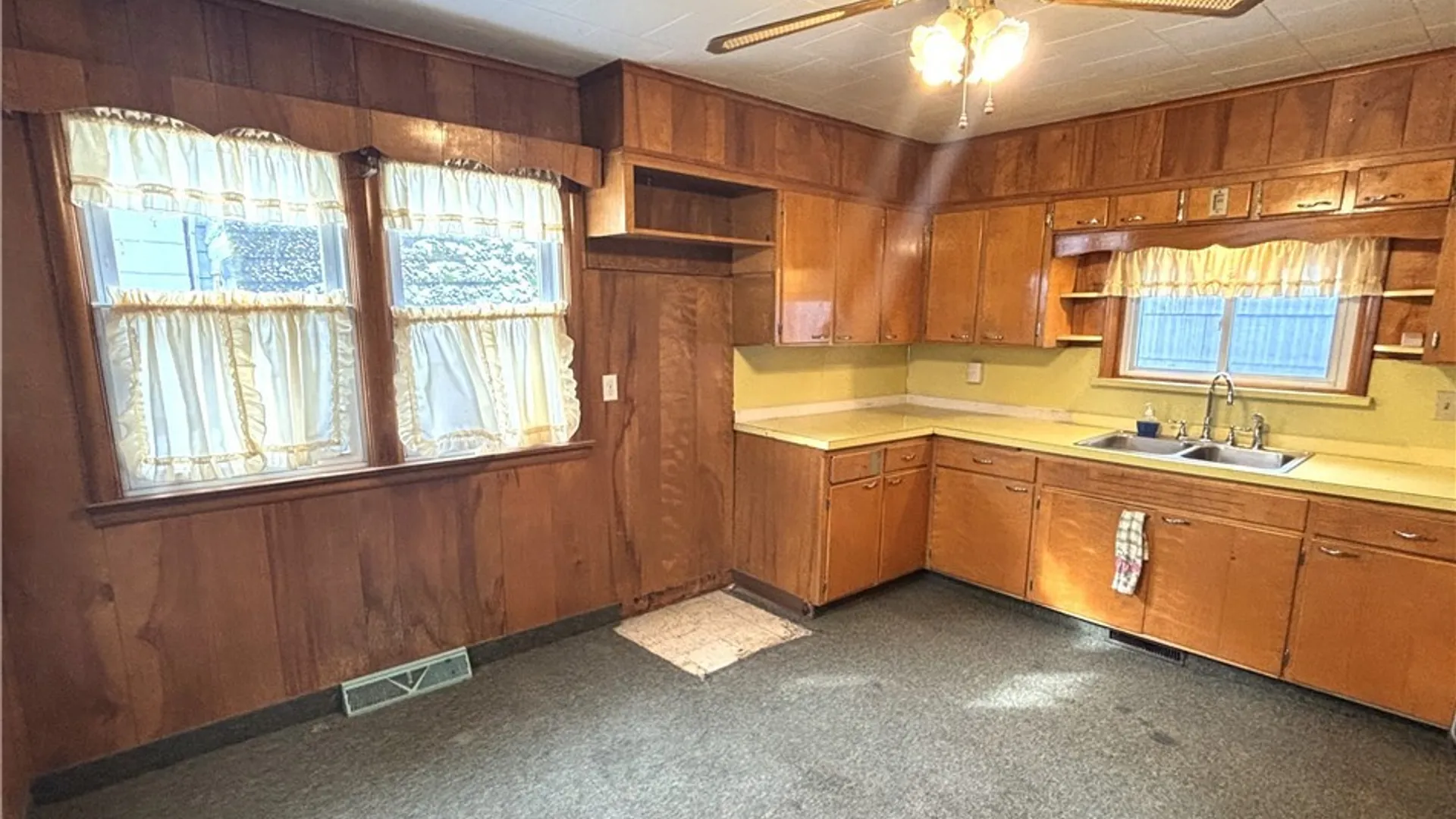 Property at 15 Franklin Street, Jamestown, NY 14701 5