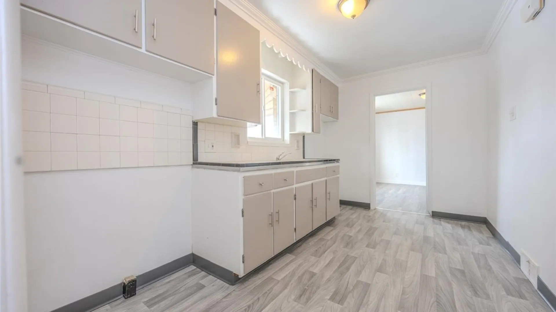 Property at 2101 Pine Avenue, Niagara Falls, NY 14301 22
