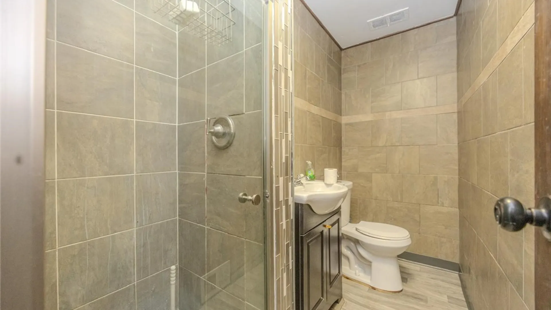 Property at 2101 Pine Avenue, Niagara Falls, NY 14301 45