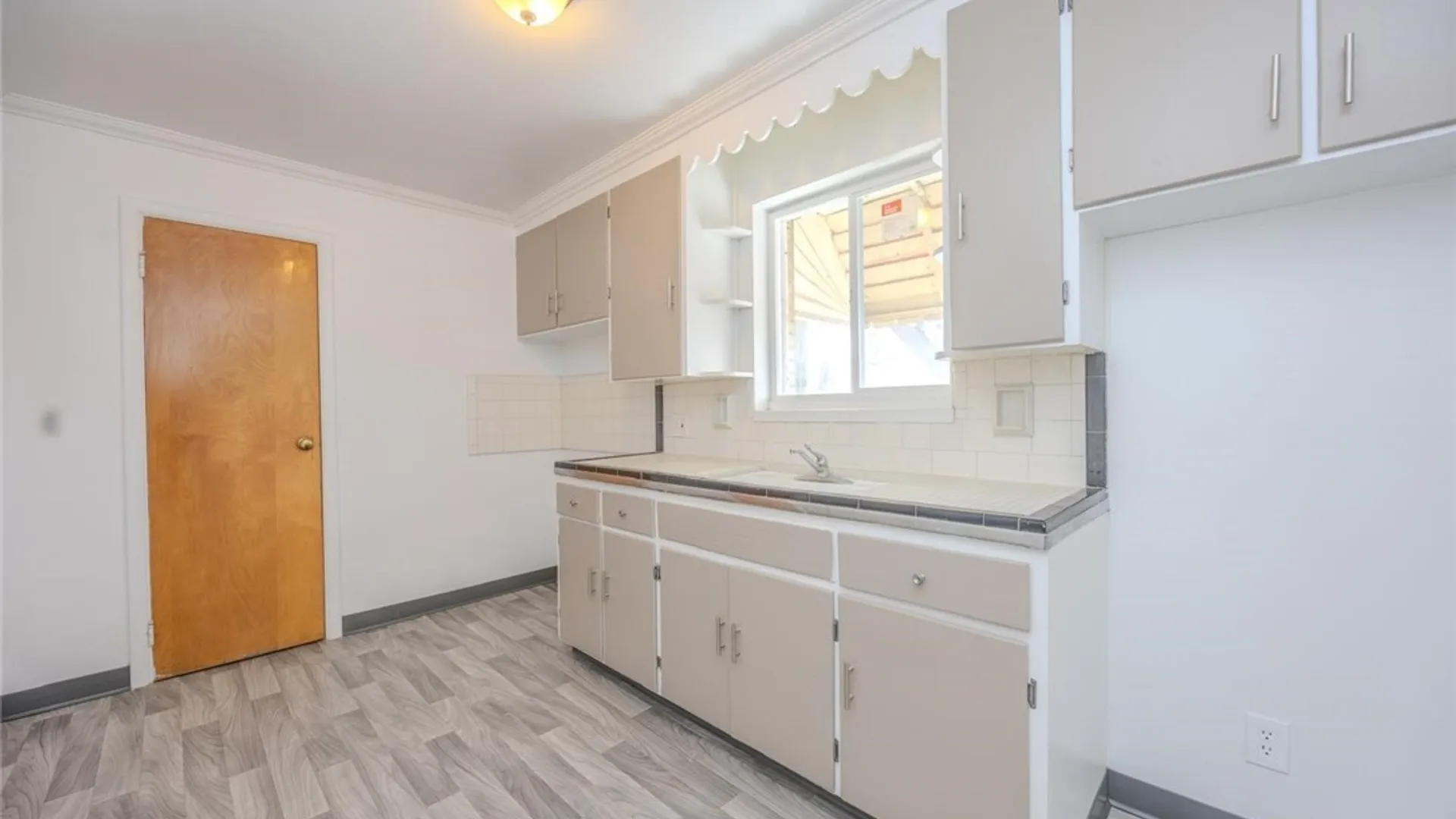 Property at 2101 Pine Avenue, Niagara Falls, NY 14301 9
