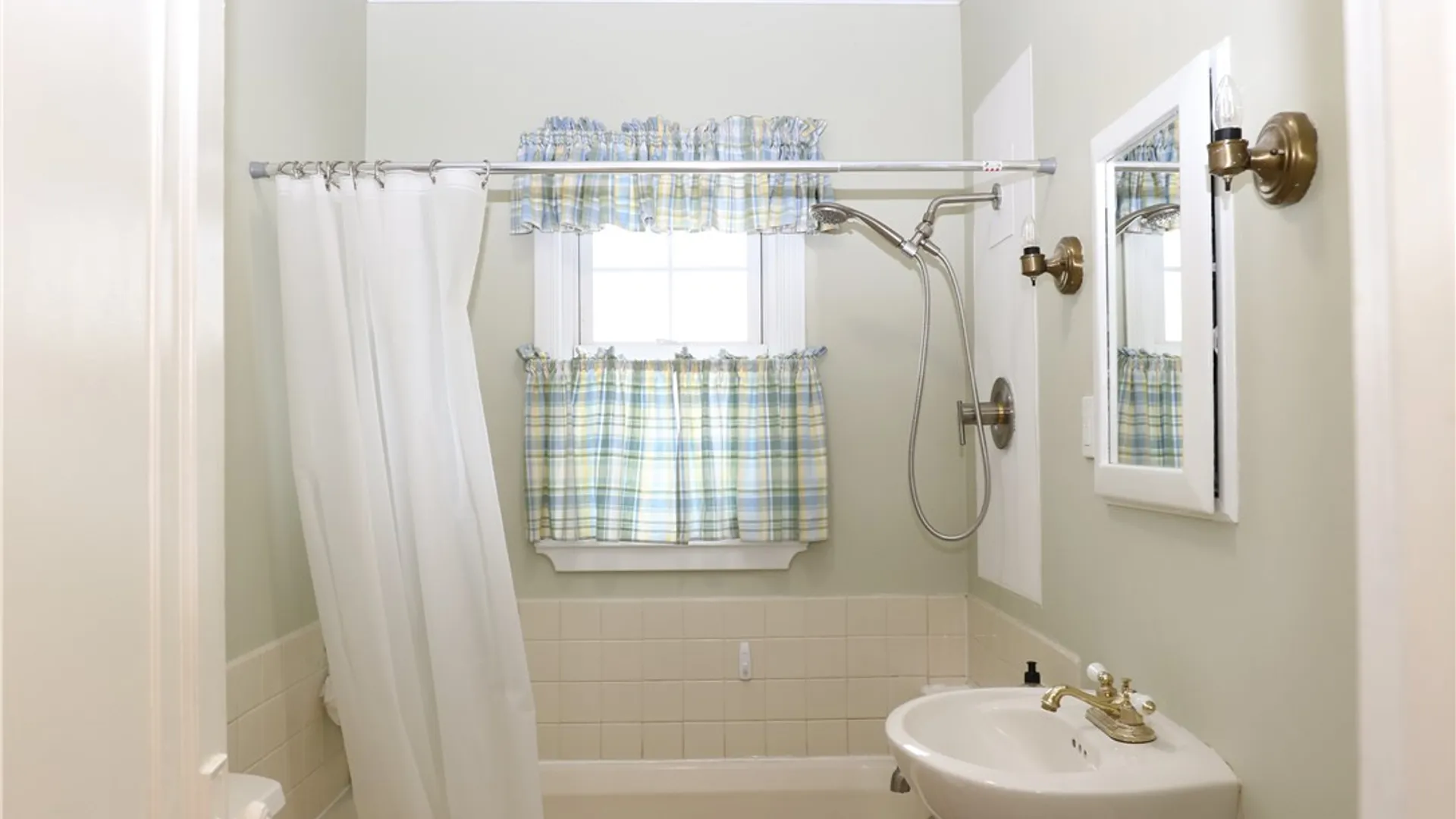 Property at 195 Brookridge Drive, Greece, NY 14616 11