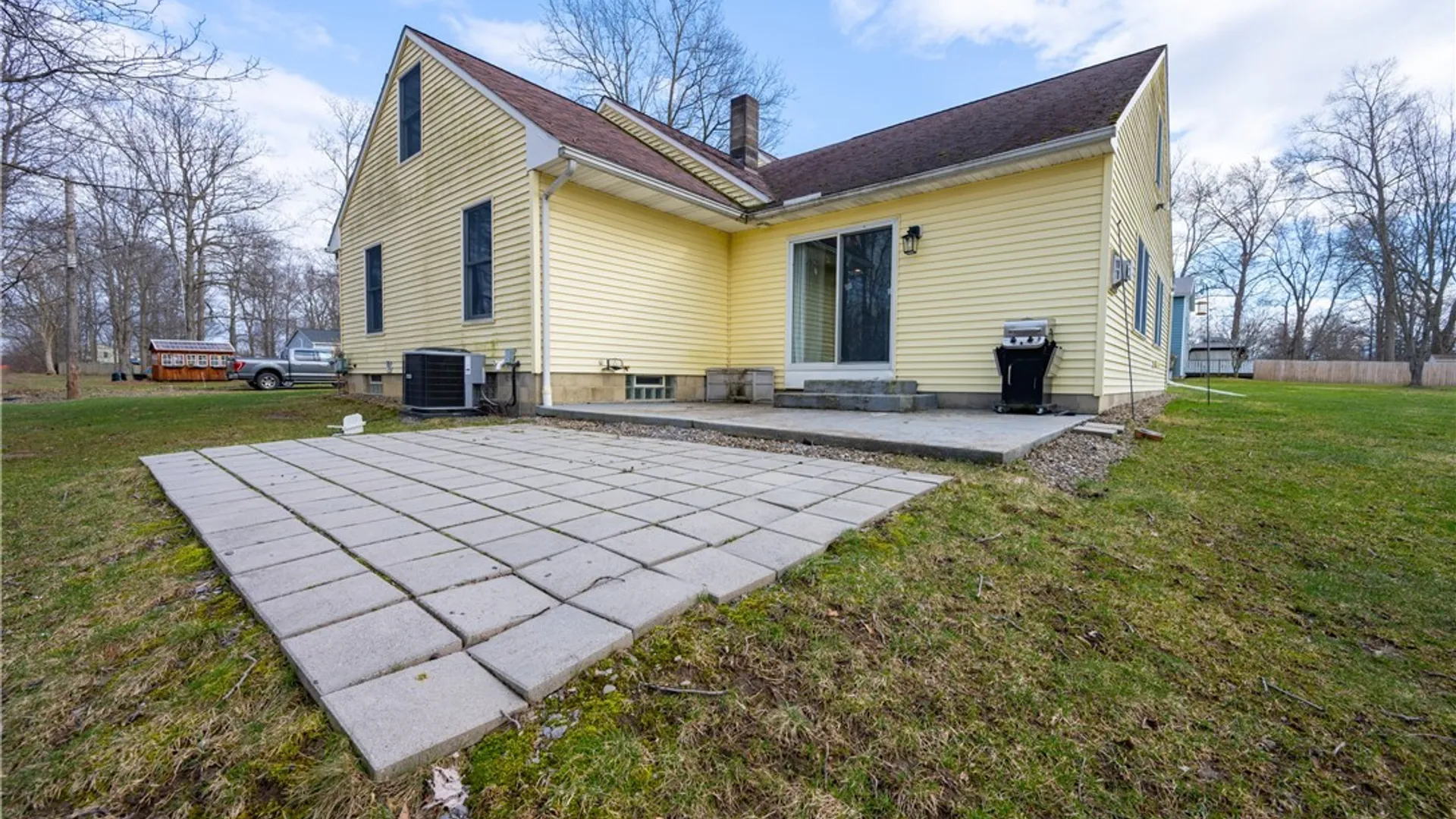 Property at 54 Glenwood Avenue, Evans, NY 14006 7