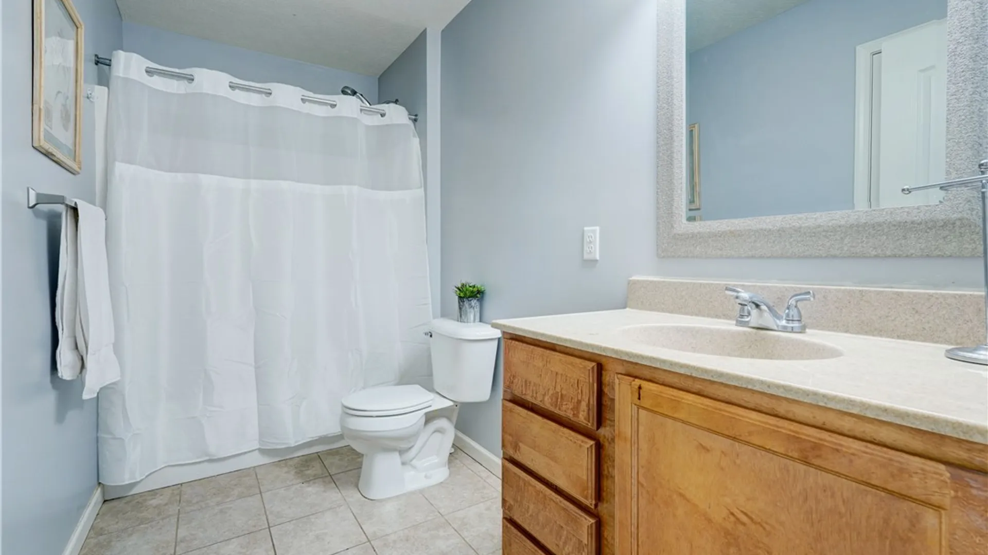 Property at 6 Etherington Cres, Chili, NY 14428 35
