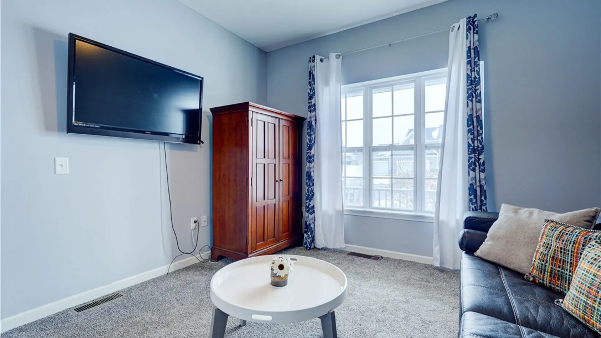 Property at 6 Etherington Cres, Chili, NY 14428 7