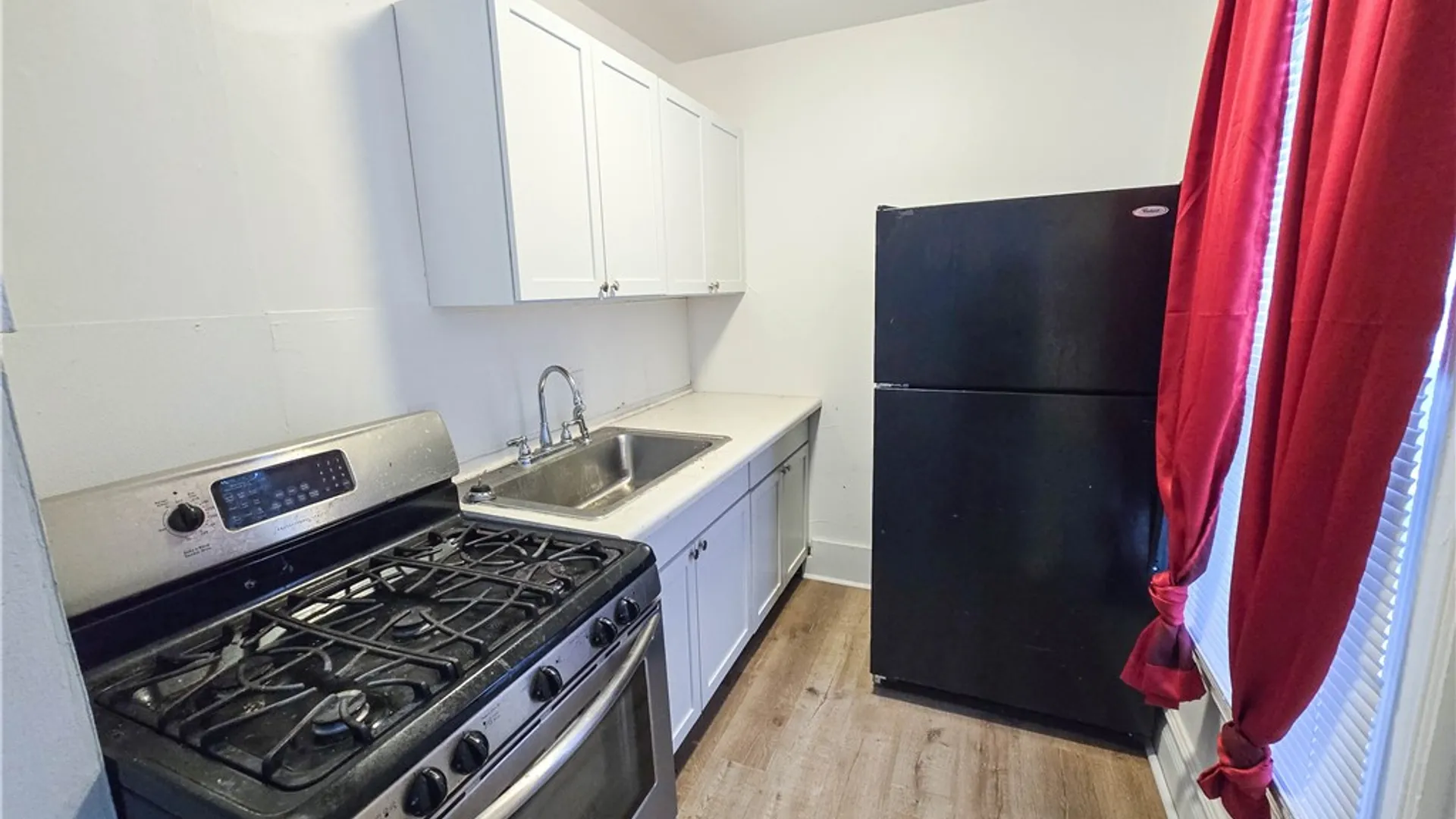 Property at 211 Parsells Avenue, Rochester, NY 14609 4