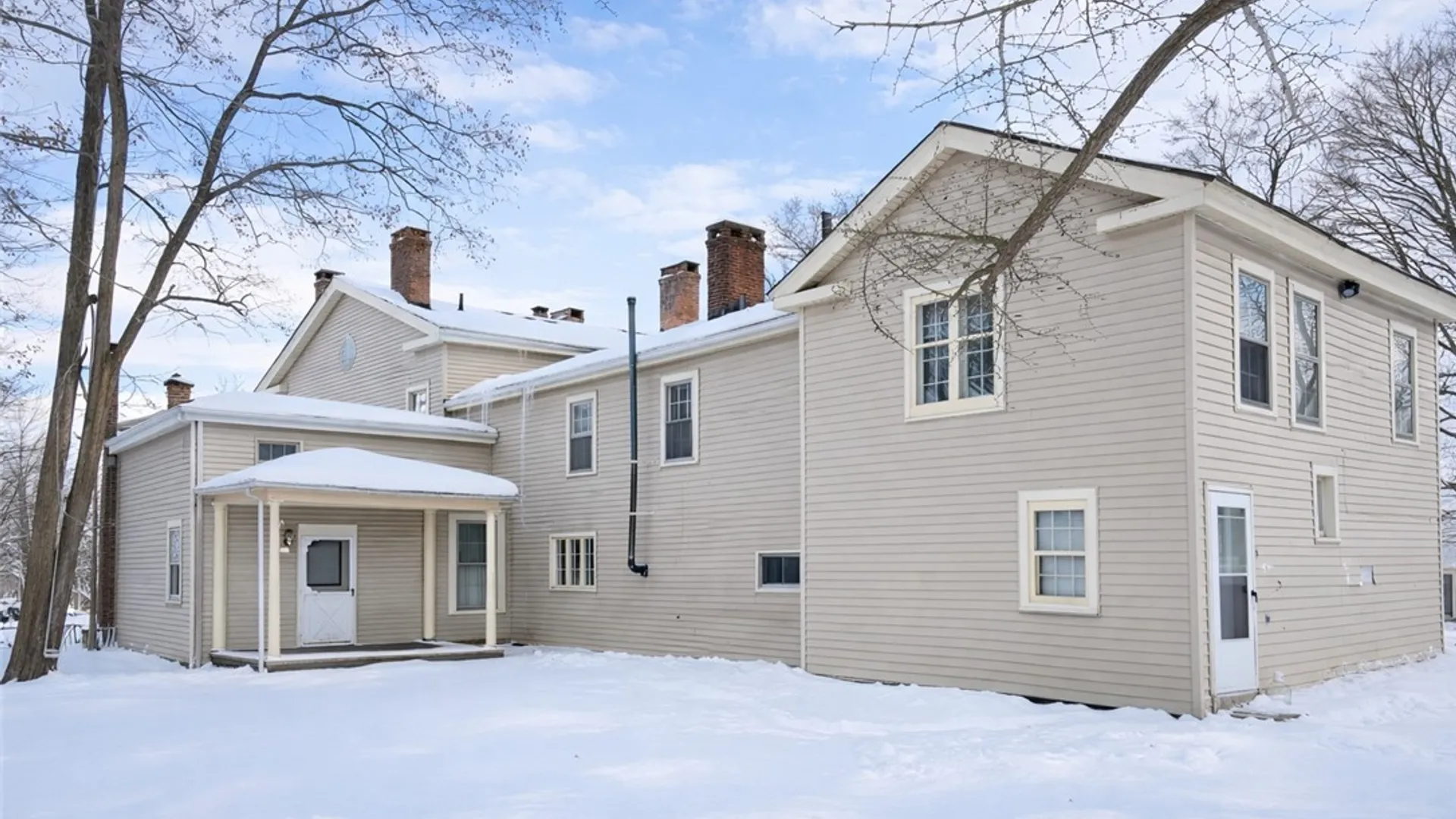 Property at 194 Genesee Street, Auburn, NY 13021 4