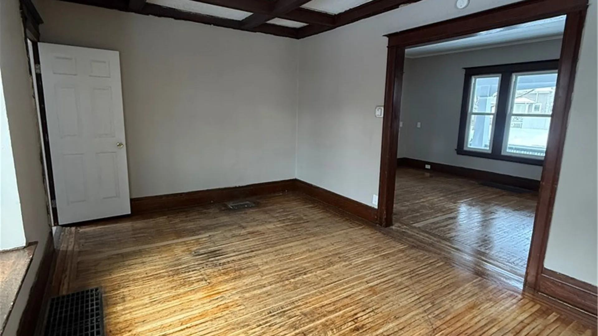 Property at 515 Arnett Boulevard, Rochester, NY 14619 4