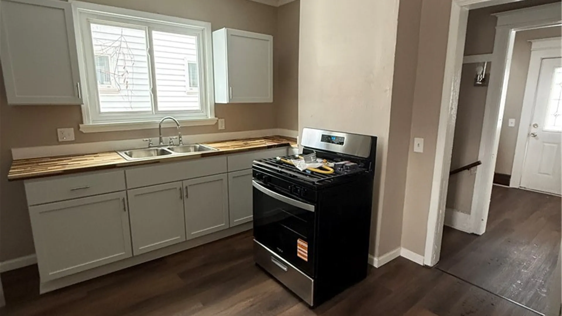 Property at 515 Arnett Boulevard, Rochester, NY 14619 7
