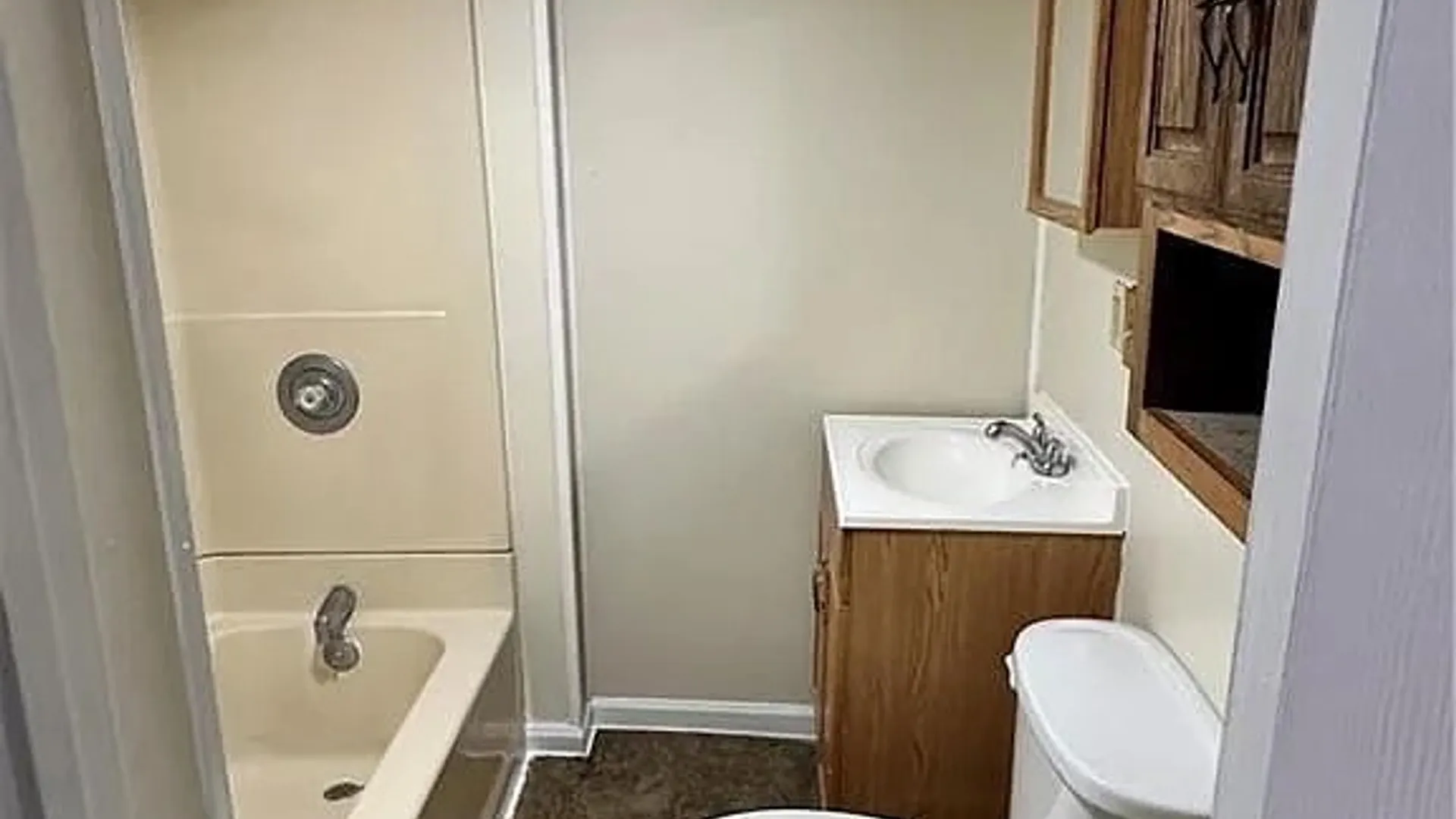 Property at 105 Griffith Street, Cheektowaga, NY 14212 14