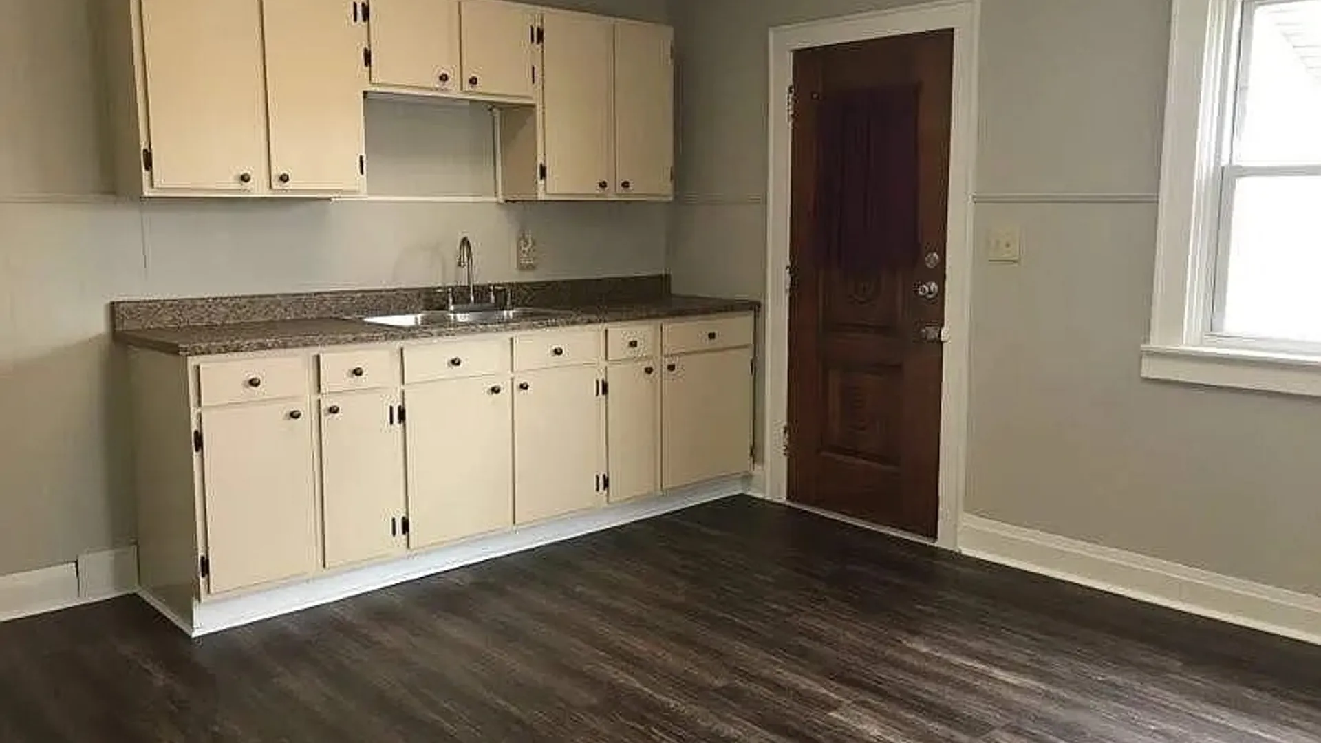 Property at 105 Griffith Street, Cheektowaga, NY 14212 6