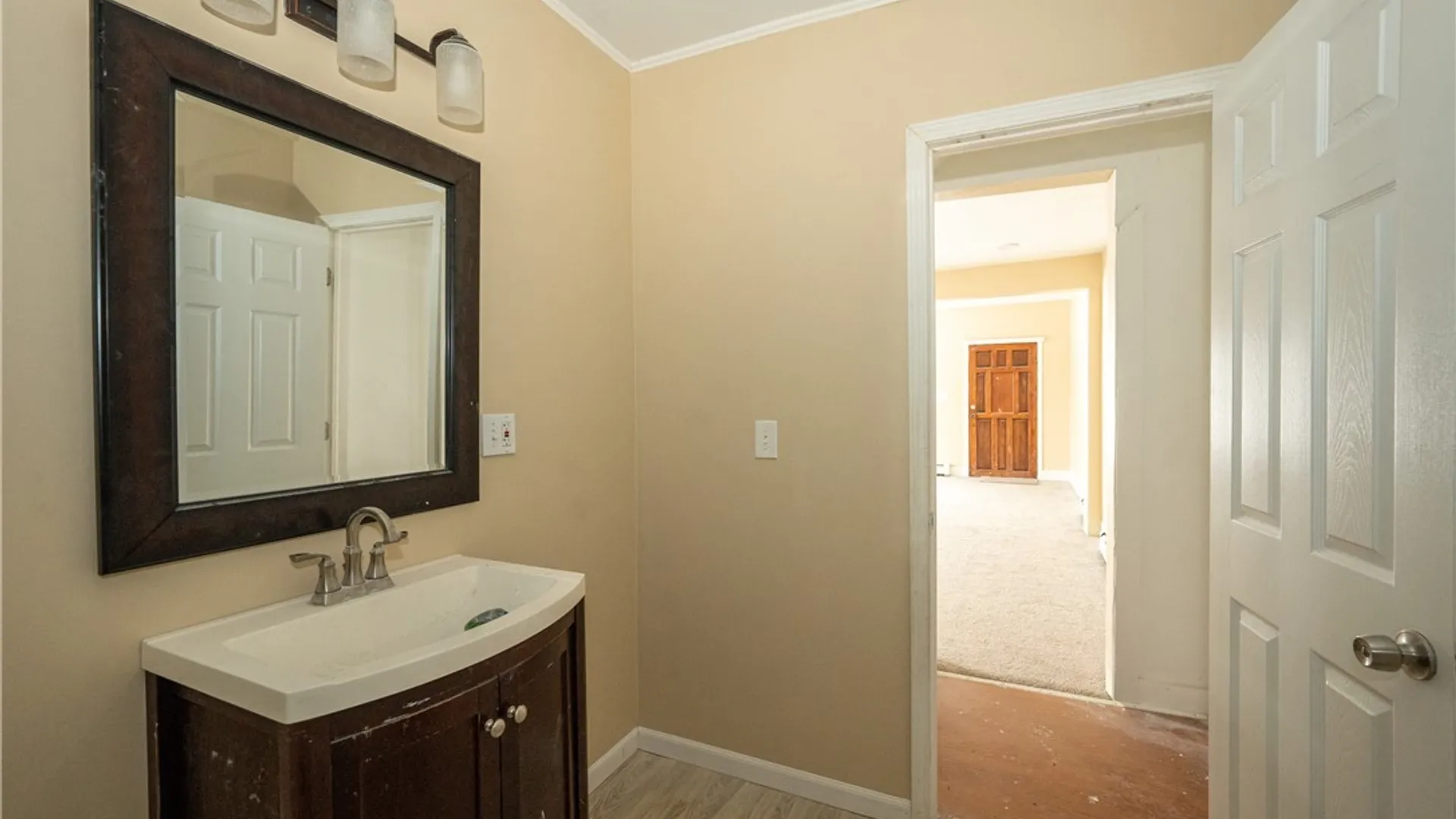 Property at 17 Harold Place, Lancaster, NY 14086 12