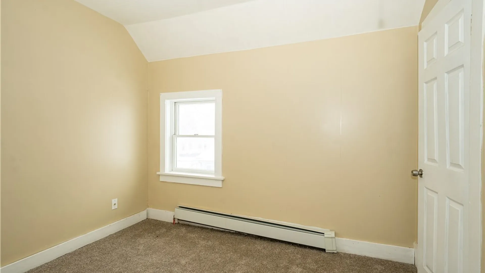 Property at 17 Harold Place, Lancaster, NY 14086 20