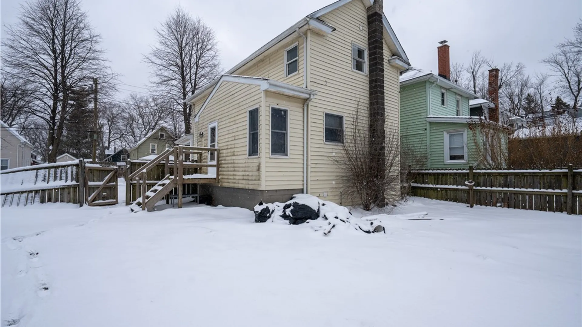 Property at 17 Harold Place, Lancaster, NY 14086 24