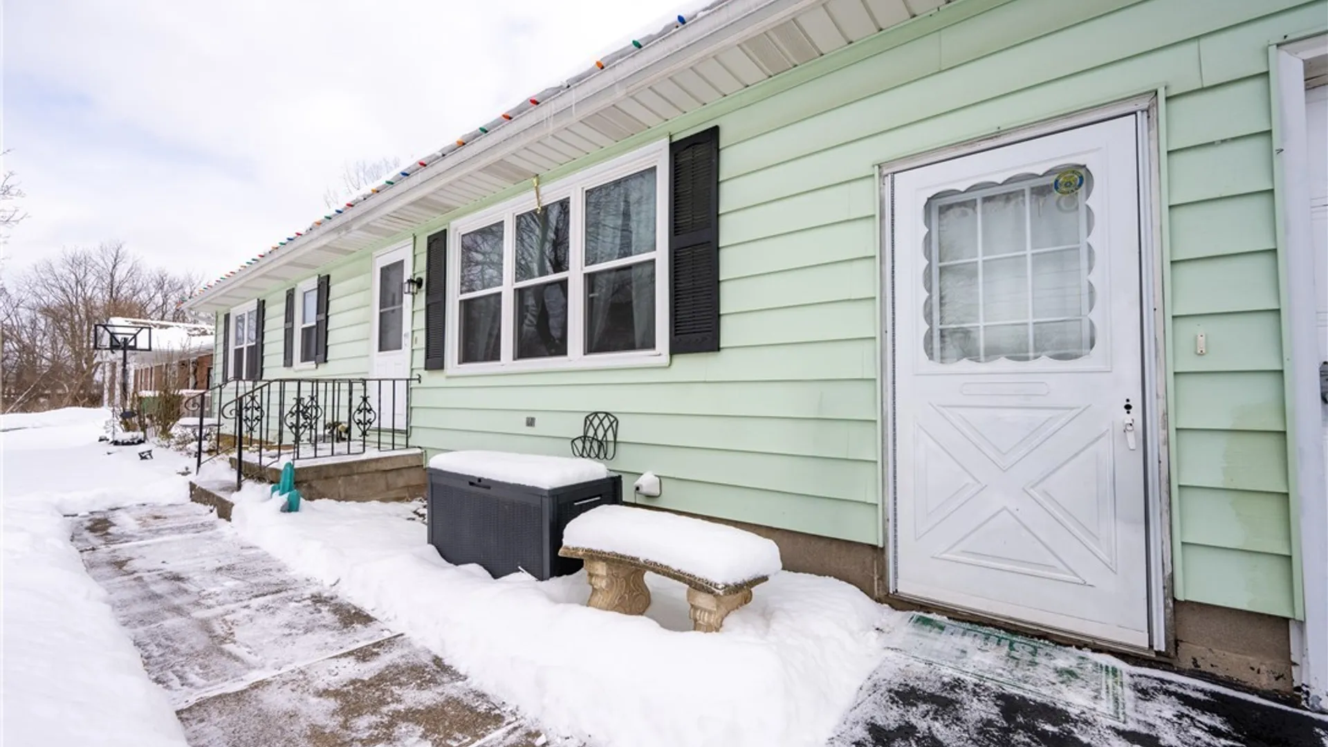 Property at 6148 Reger Drive, Lockport Town, NY 14094 4
