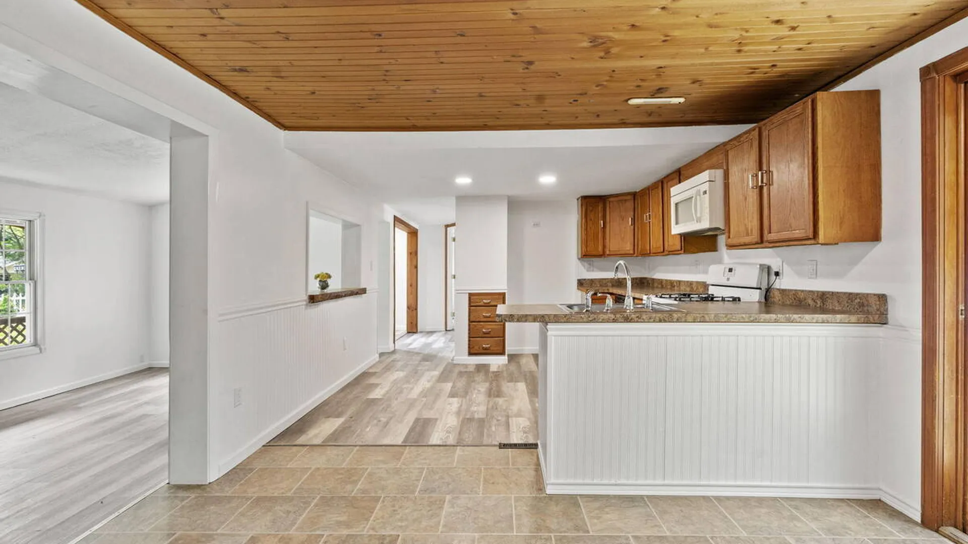 Property at 31 Hidley Avenue, North Greenbush, NY 12198 17