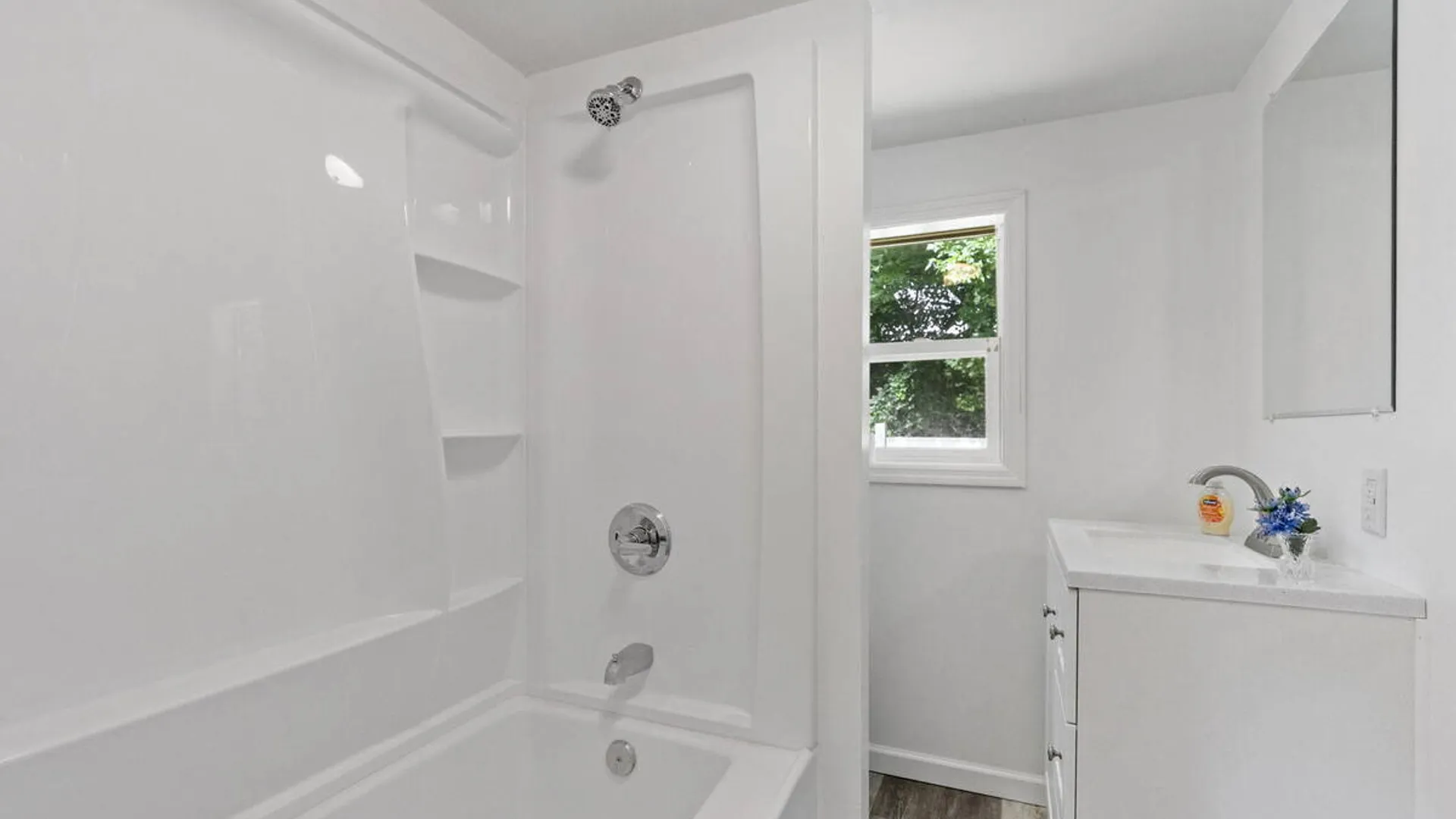 Property at 31 Hidley Avenue, North Greenbush, NY 12198 28