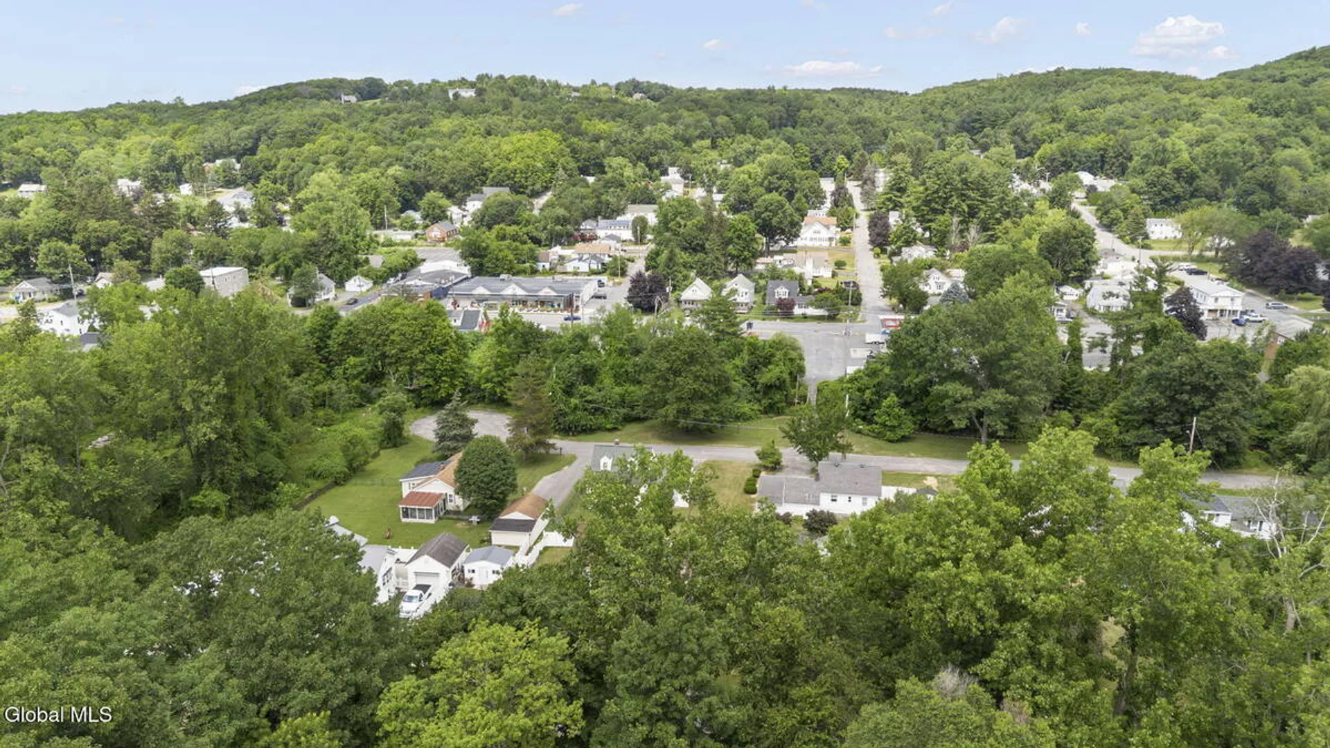 Property at 31 Hidley Avenue, North Greenbush, NY 12198 39