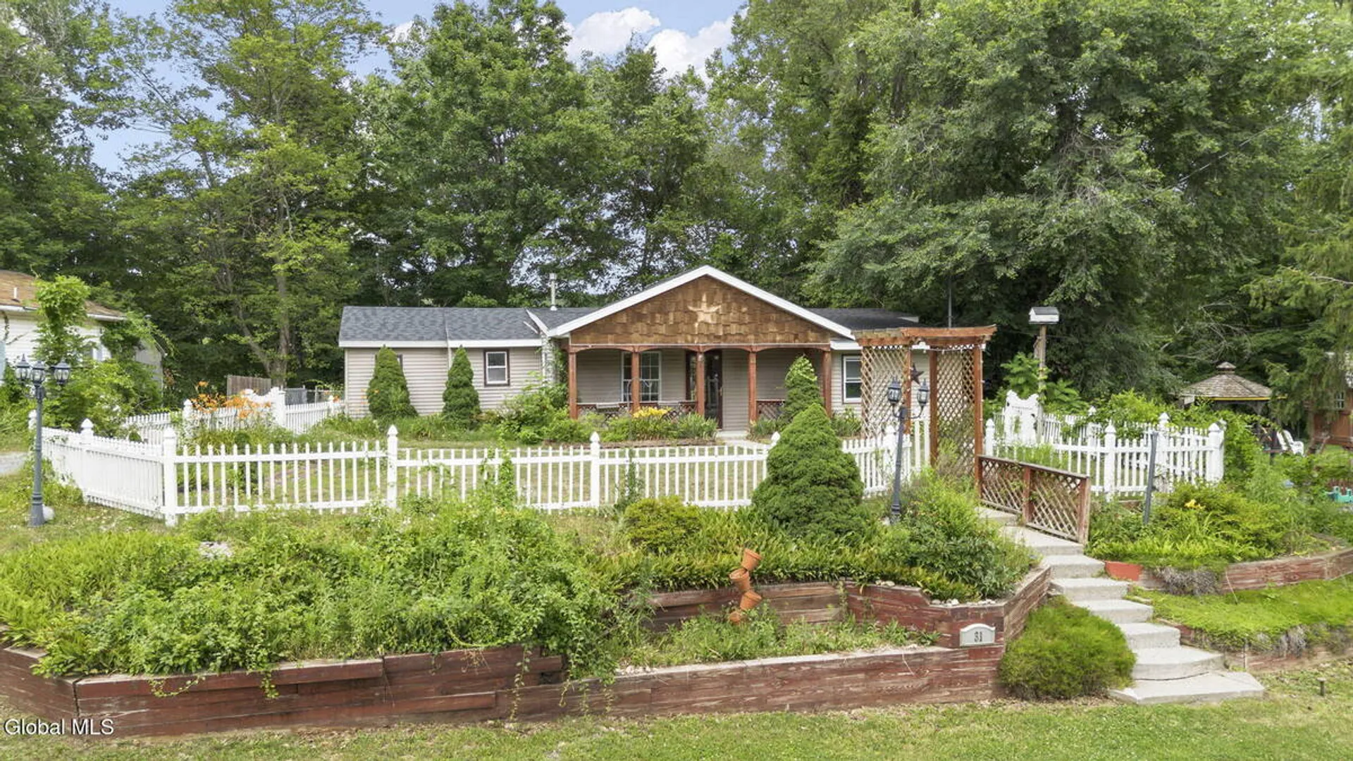 Property at 31 Hidley Avenue, North Greenbush, NY 12198 41
