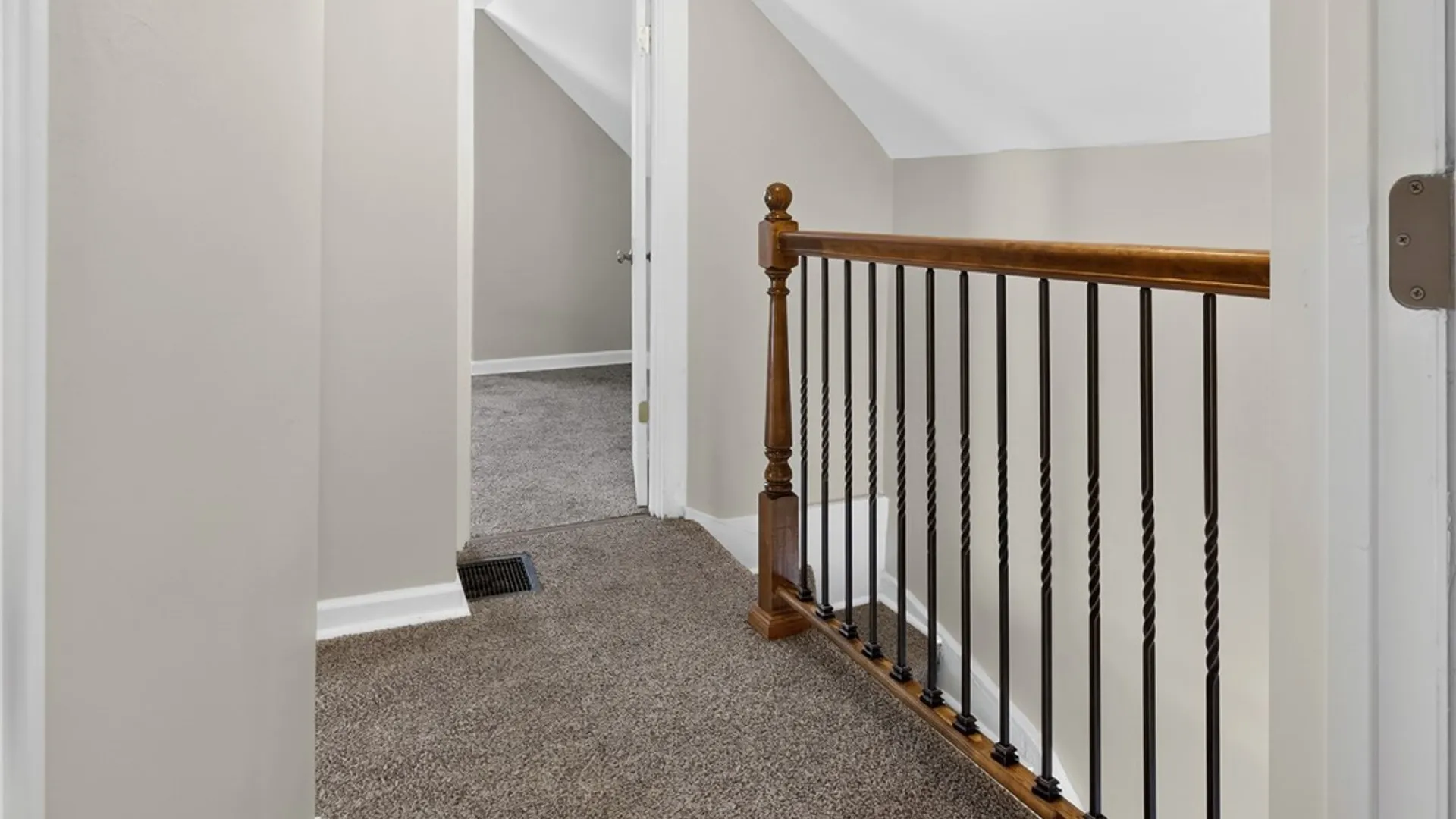 Property at 204 Maple Avenue, East Rochester, NY 14445 15