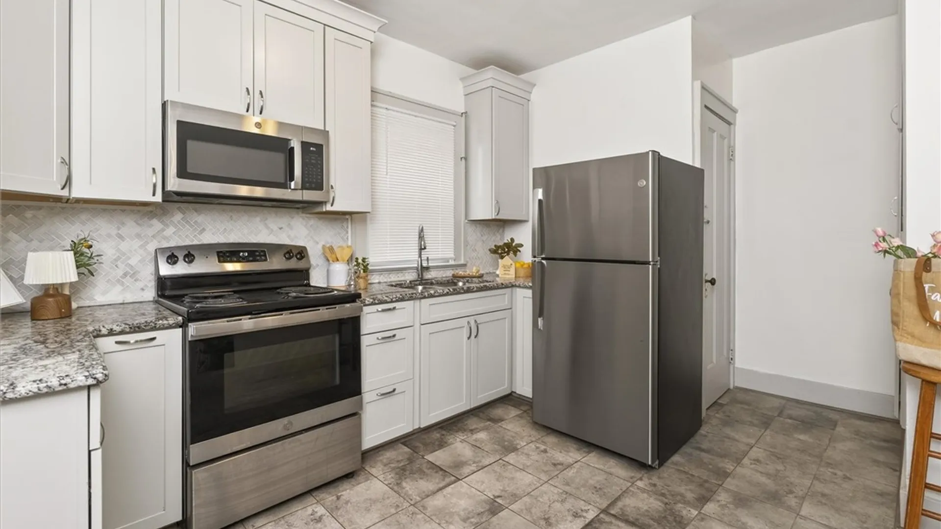 Property at 305 Aldine Street, Rochester, NY 14619 15