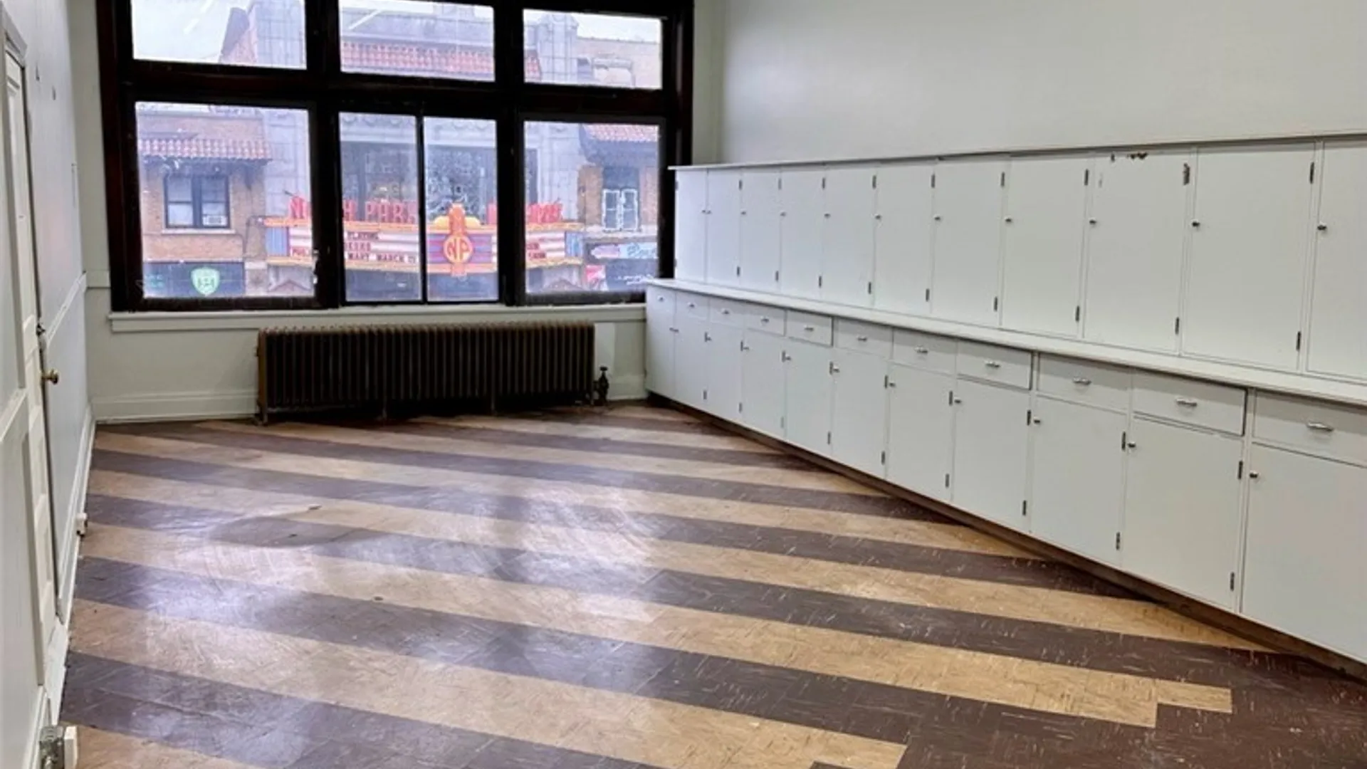 Property at 1413 Hertel Ste 17 Avenue, Buffalo, NY 14216 3