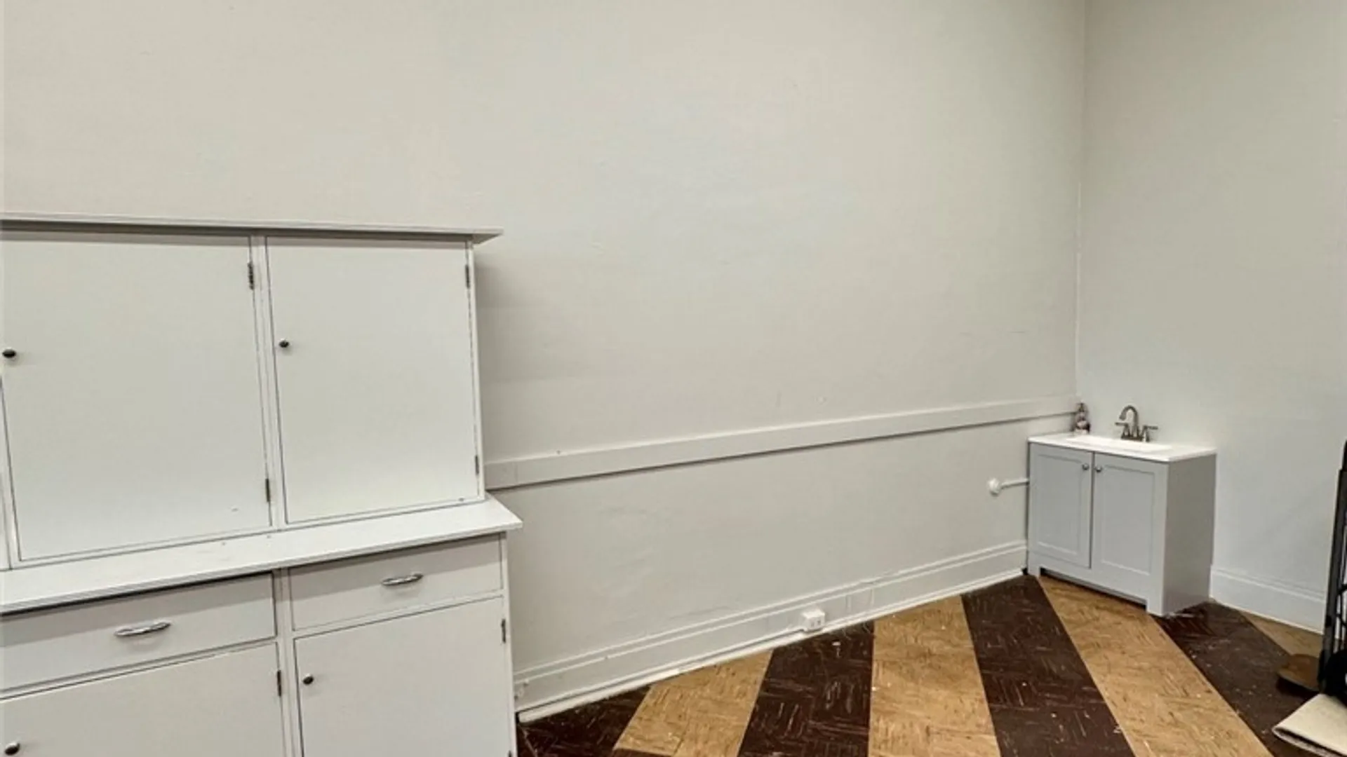 Property at 1413 Hertel Ste 17 Avenue, Buffalo, NY 14216 7