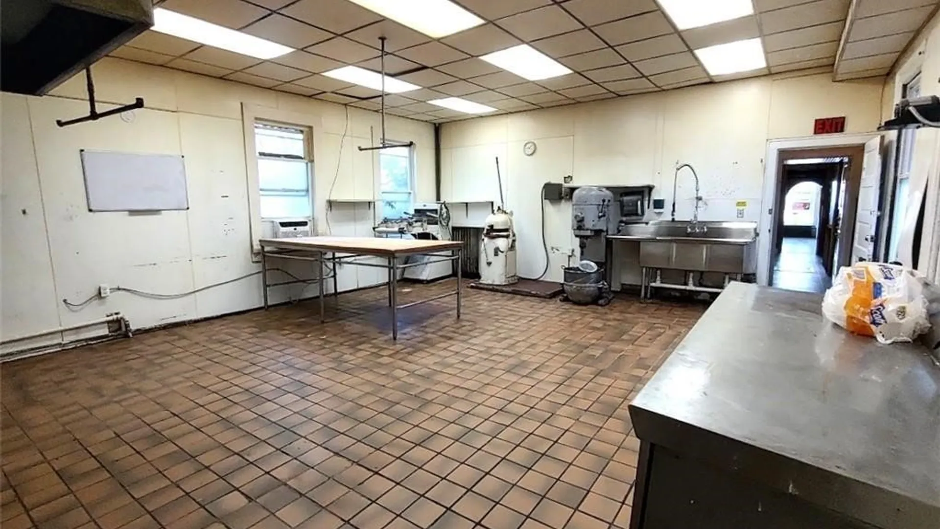 Property at 543 Park Avenue, Buffalo, NY 14204 16