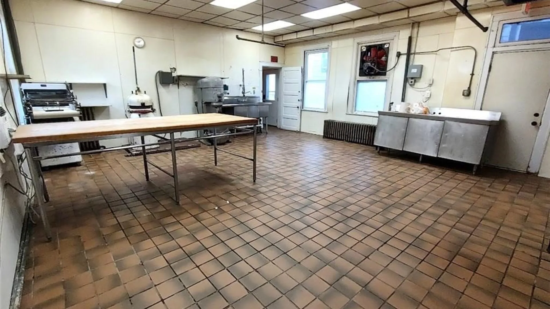 Property at 543 Park Avenue, Buffalo, NY 14204 17