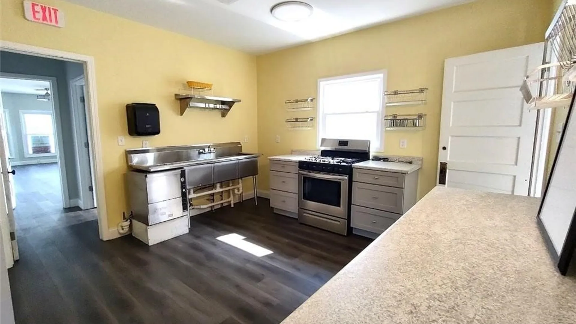 Property at 543 Park Avenue, Buffalo, NY 14204 27