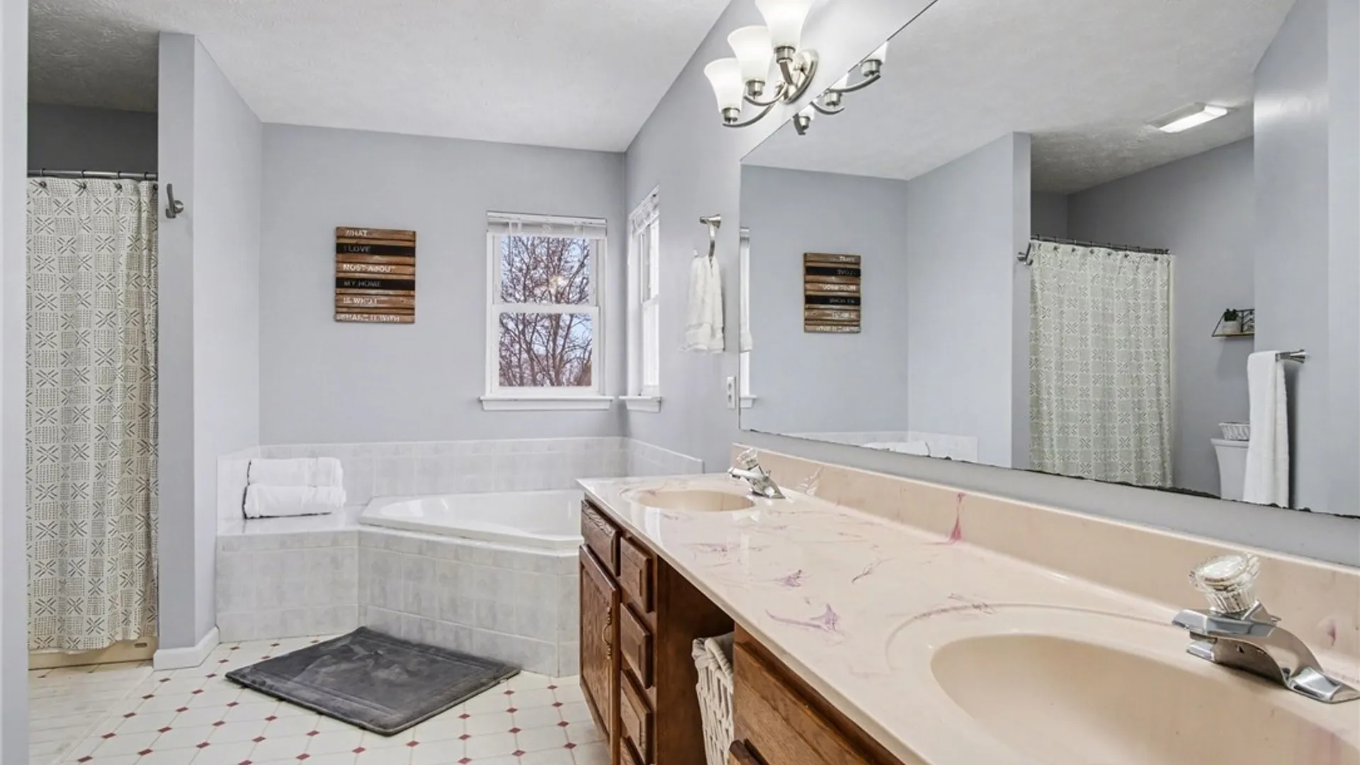 Property at 5 Alton Way, Henrietta, NY 14586 25