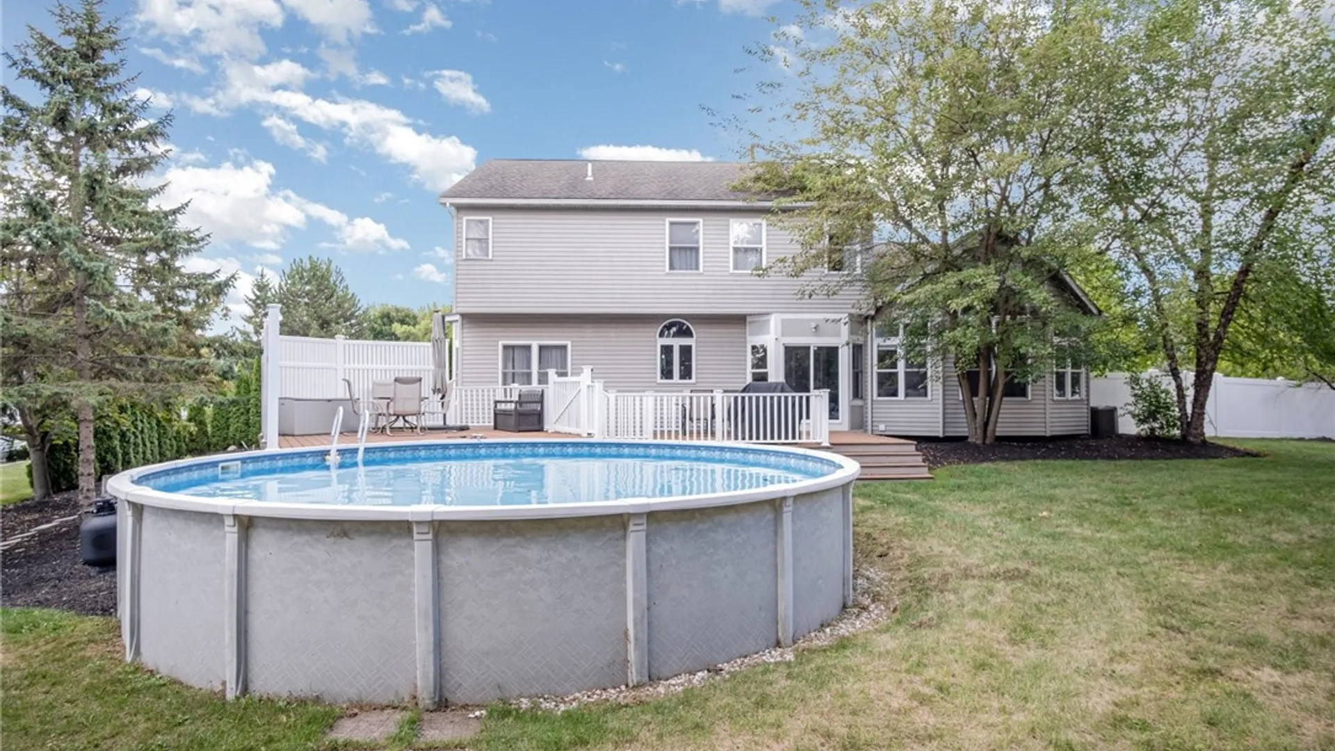 Property at 5 Alton Way, Henrietta, NY 14586 37