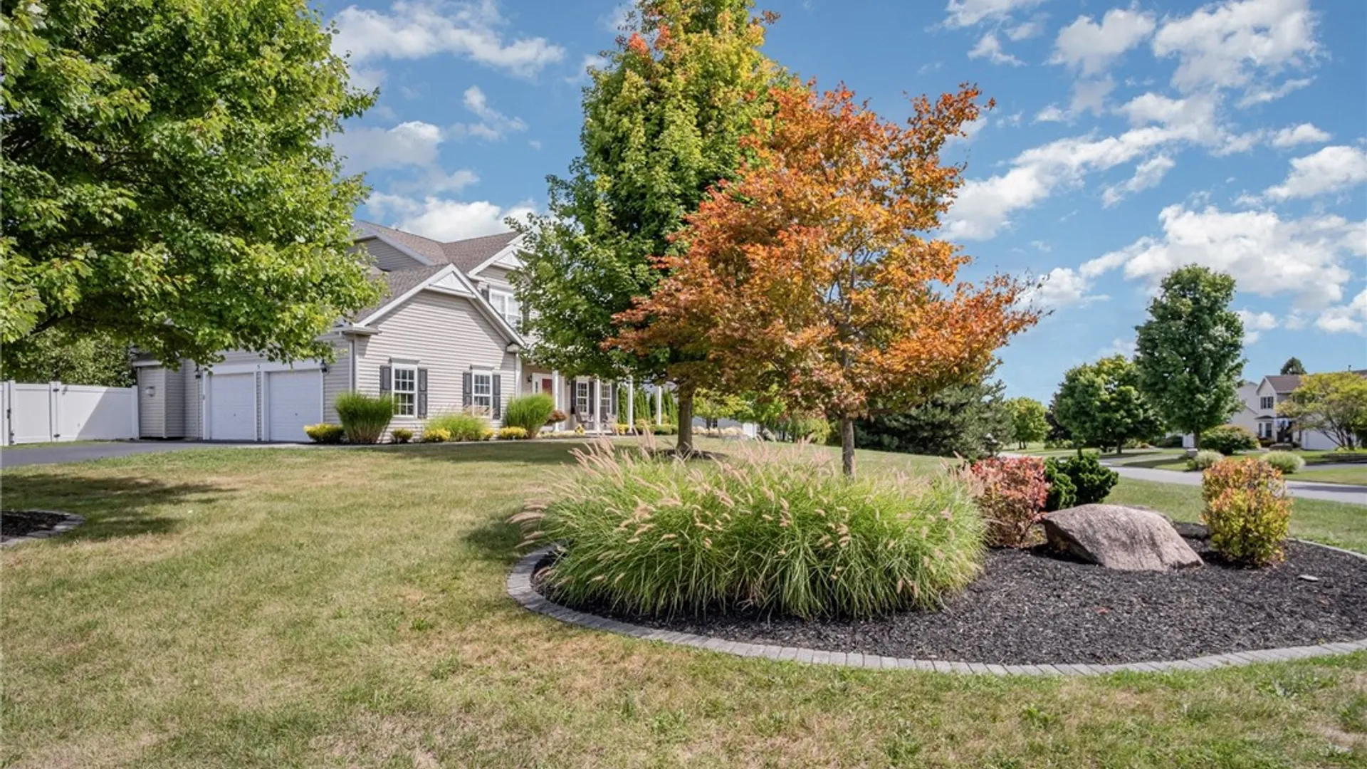 Property at 5 Alton Way, Henrietta, NY 14586 47