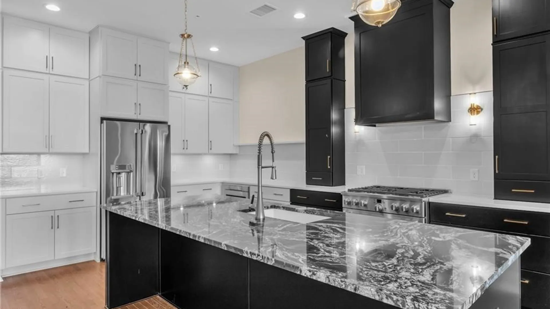 Property at 674 Main Street, Buffalo, NY 14202 12