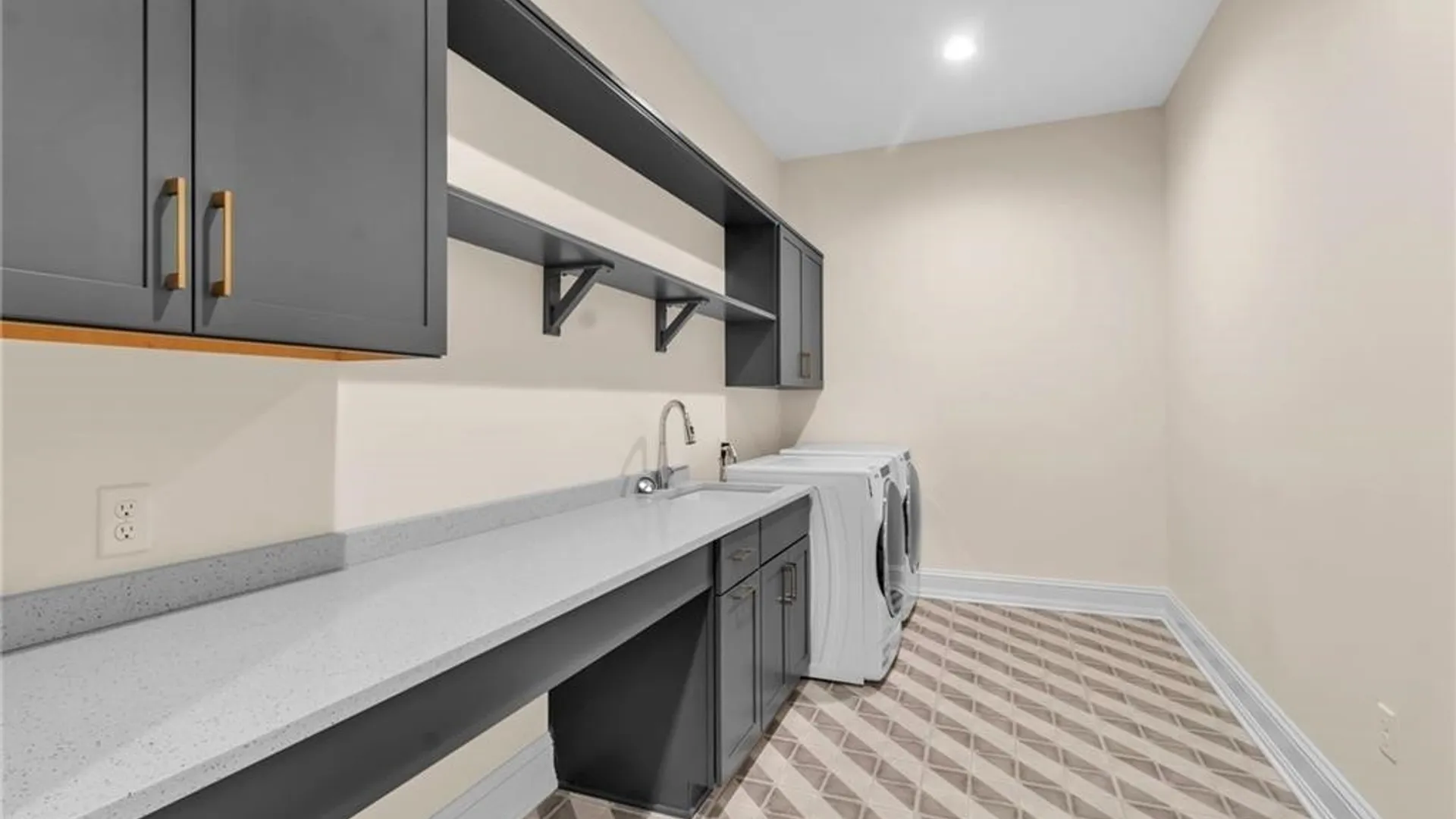 Property at 674 Main Street, Buffalo, NY 14202 23