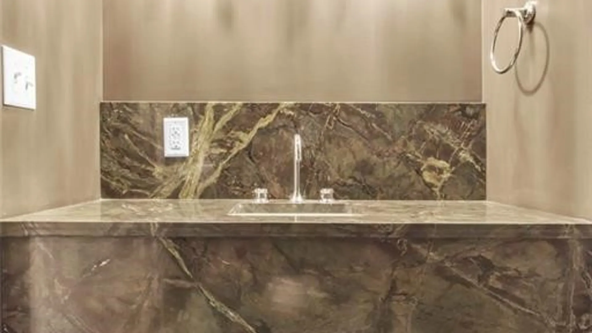 Property at 674 Main Street, Buffalo, NY 14202 26