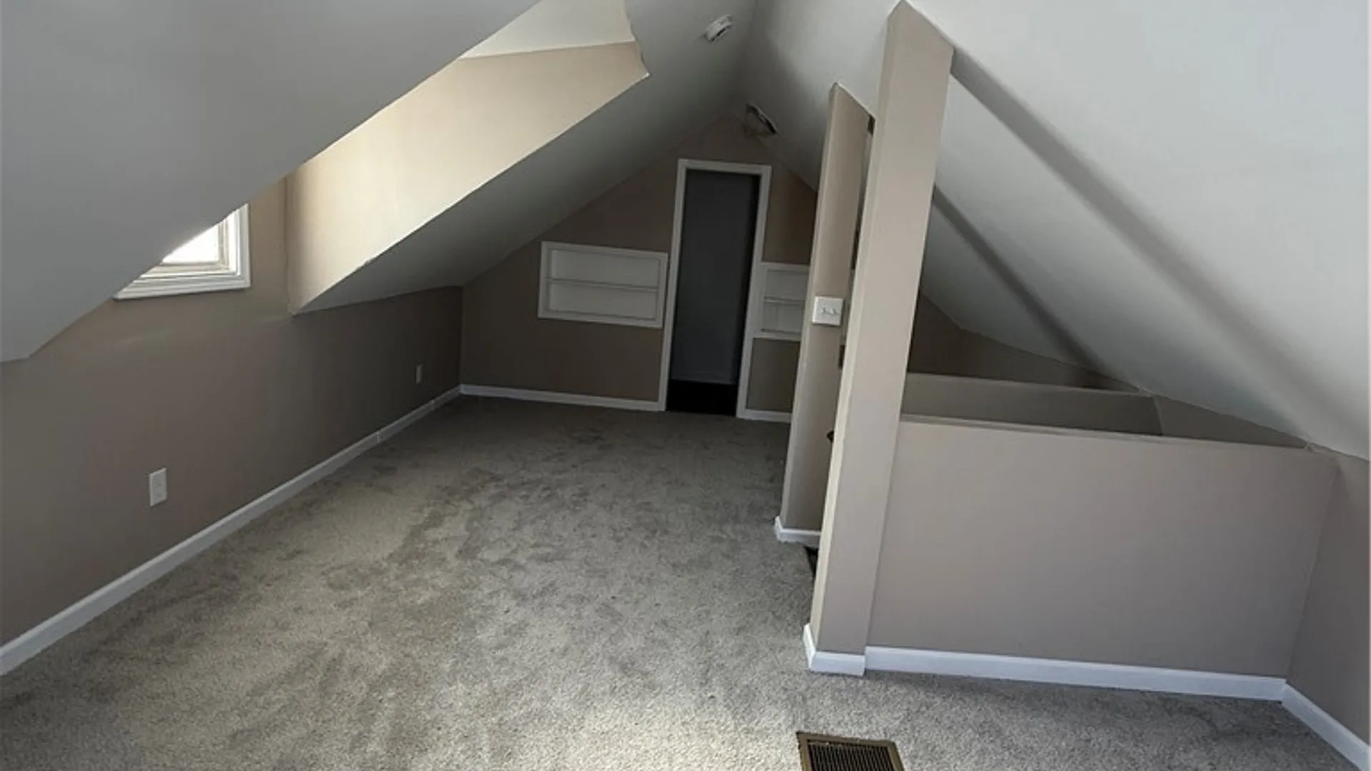 Property at 195 5th Street, Rochester, NY 14605 14