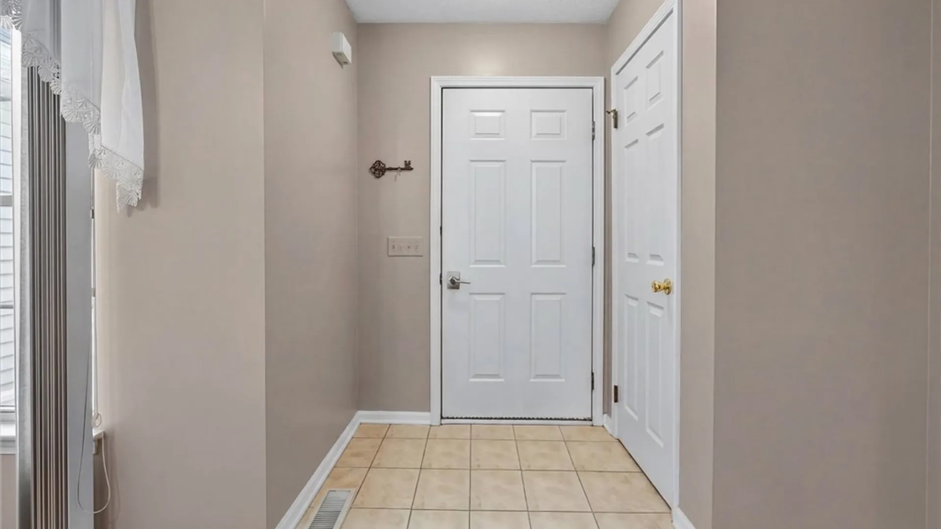 Property at 86 Amberwood Place, Greece, NY 14626 14
