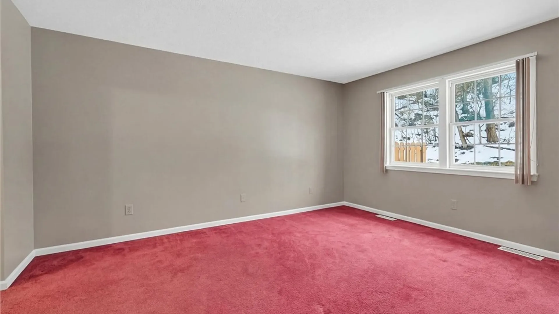 Property at 86 Amberwood Place, Greece, NY 14626 21