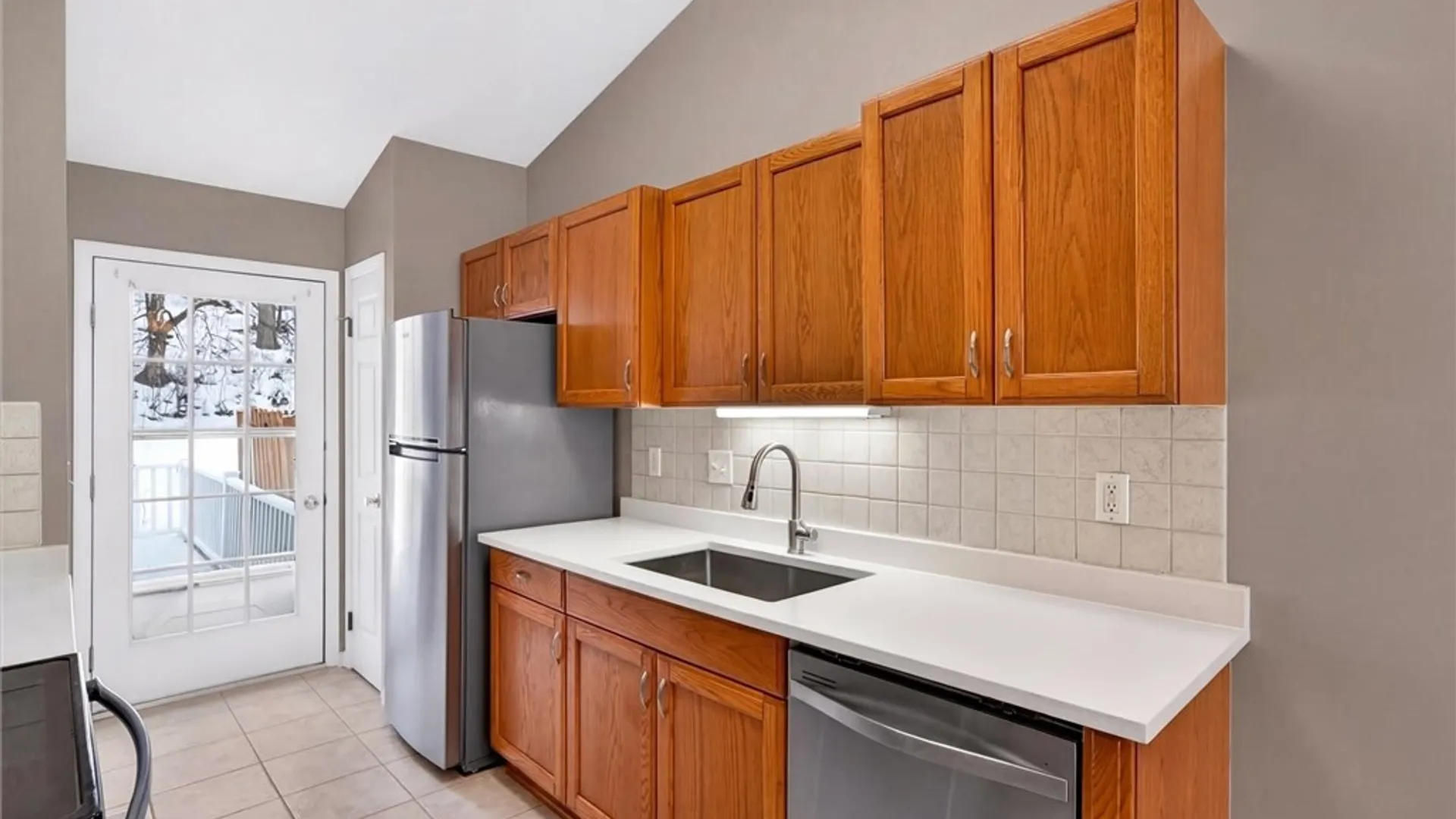 Property at 86 Amberwood Place, Greece, NY 14626 8