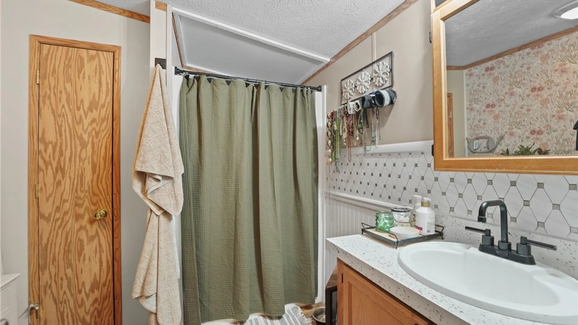 Property at 35 Cardinal Drive, Owego, NY 13827 9