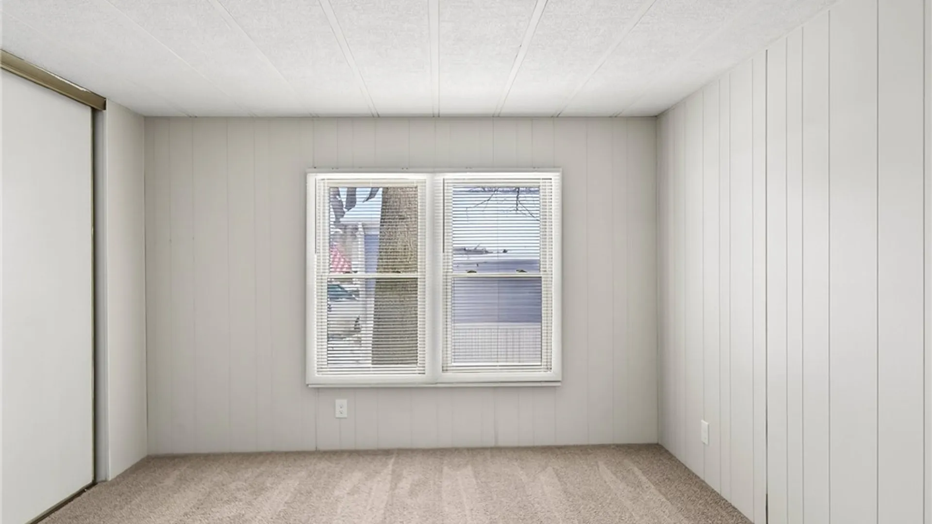 Property at 9 Oakside Drive, Penfield, NY 14625 25