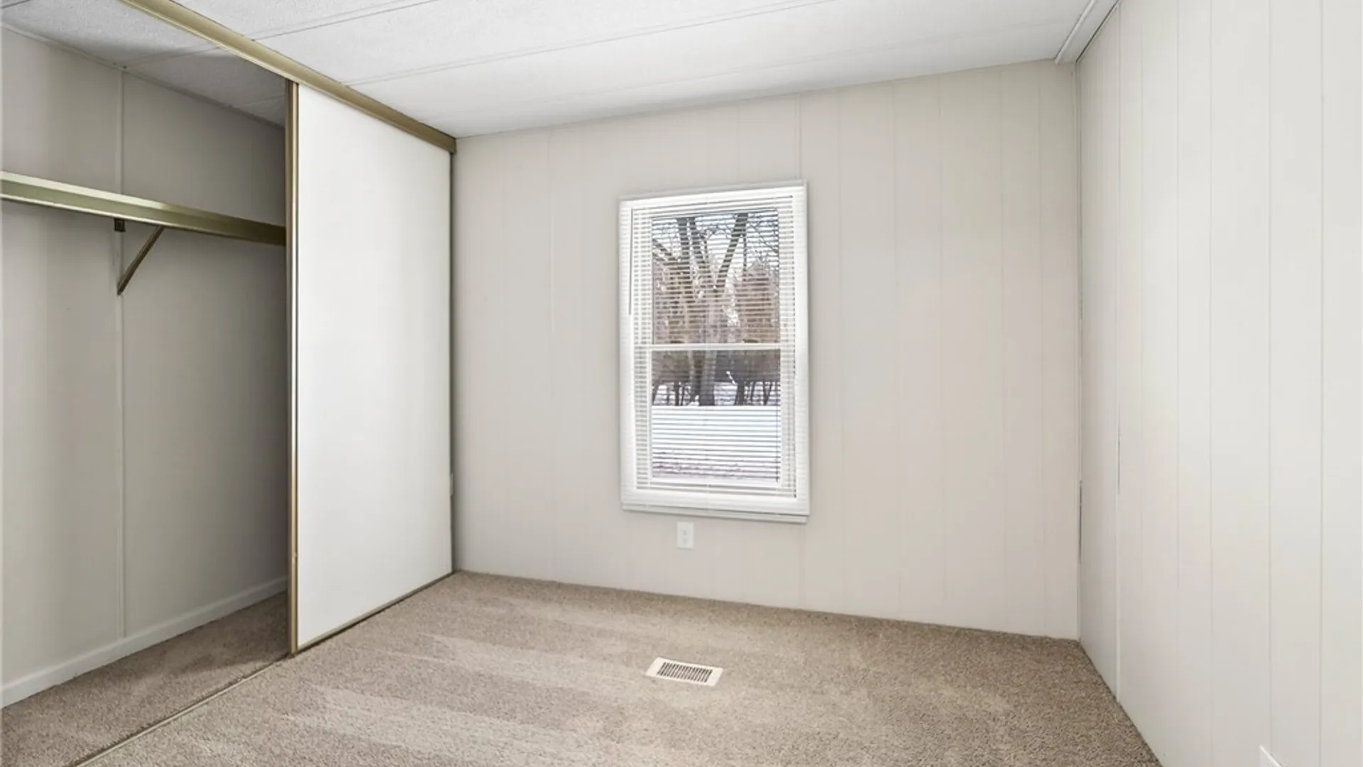 Property at 9 Oakside Drive, Penfield, NY 14625 27